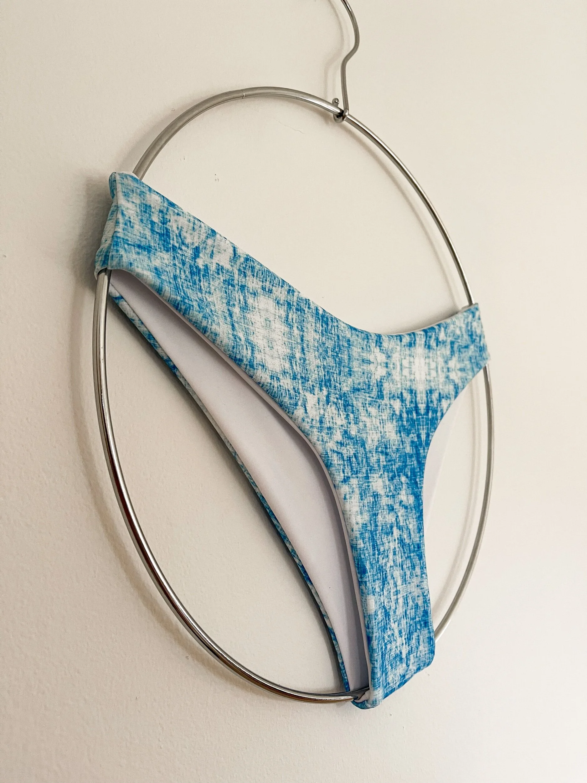 D2B0F9CF-6AE3-45B7-B2A0-C9740643356B