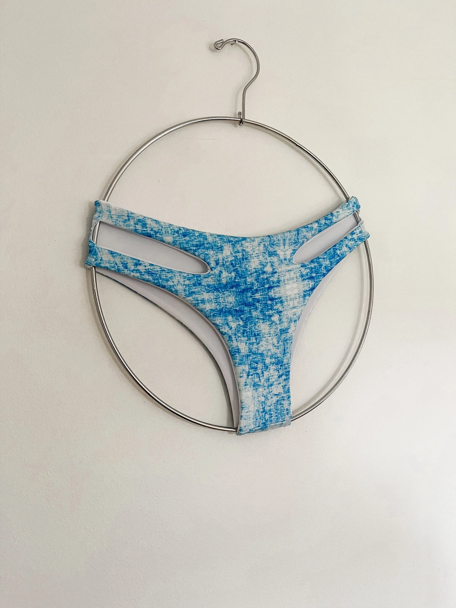 22E83344-C410-4717-B003-C5BC3E68B768