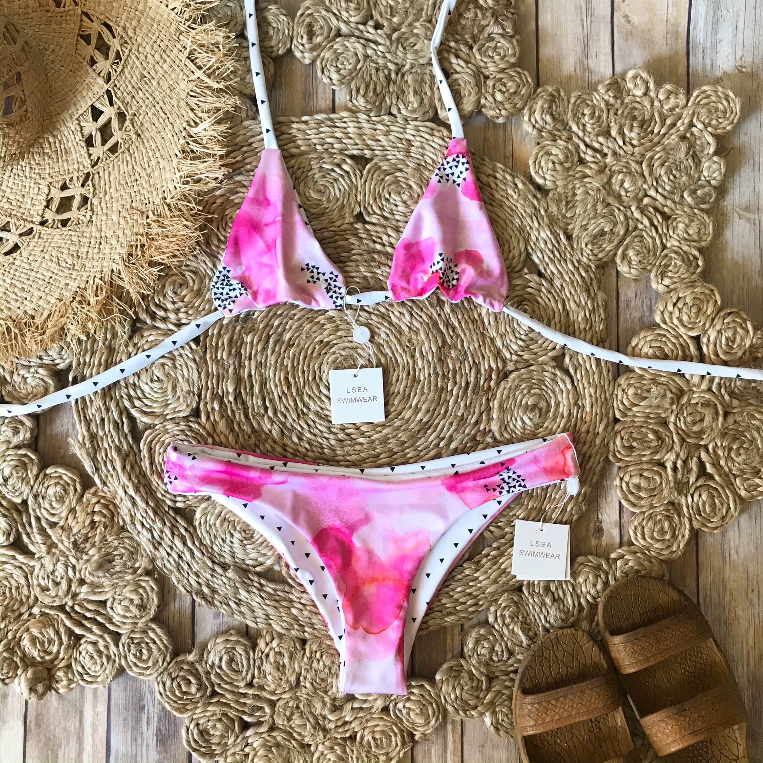 B0759B98-D7FD-4ABD-B967-391CCD01A24E