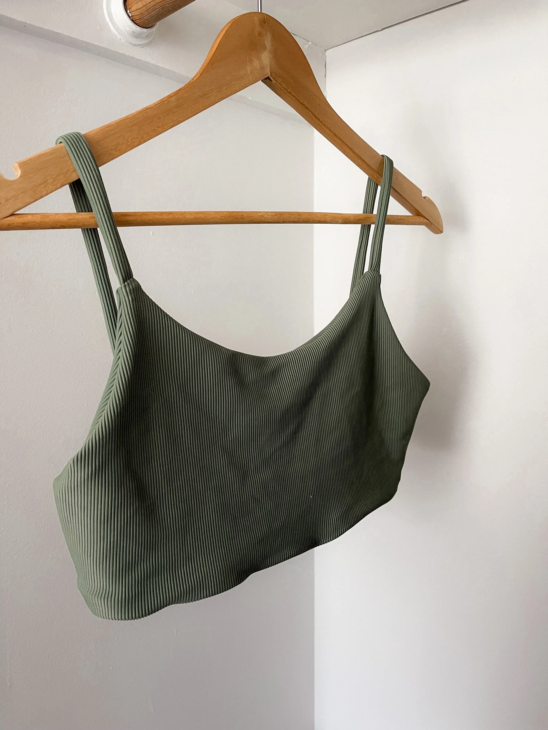 B3ADFB47-A298-422A-9C01-0FF5BC66EF68