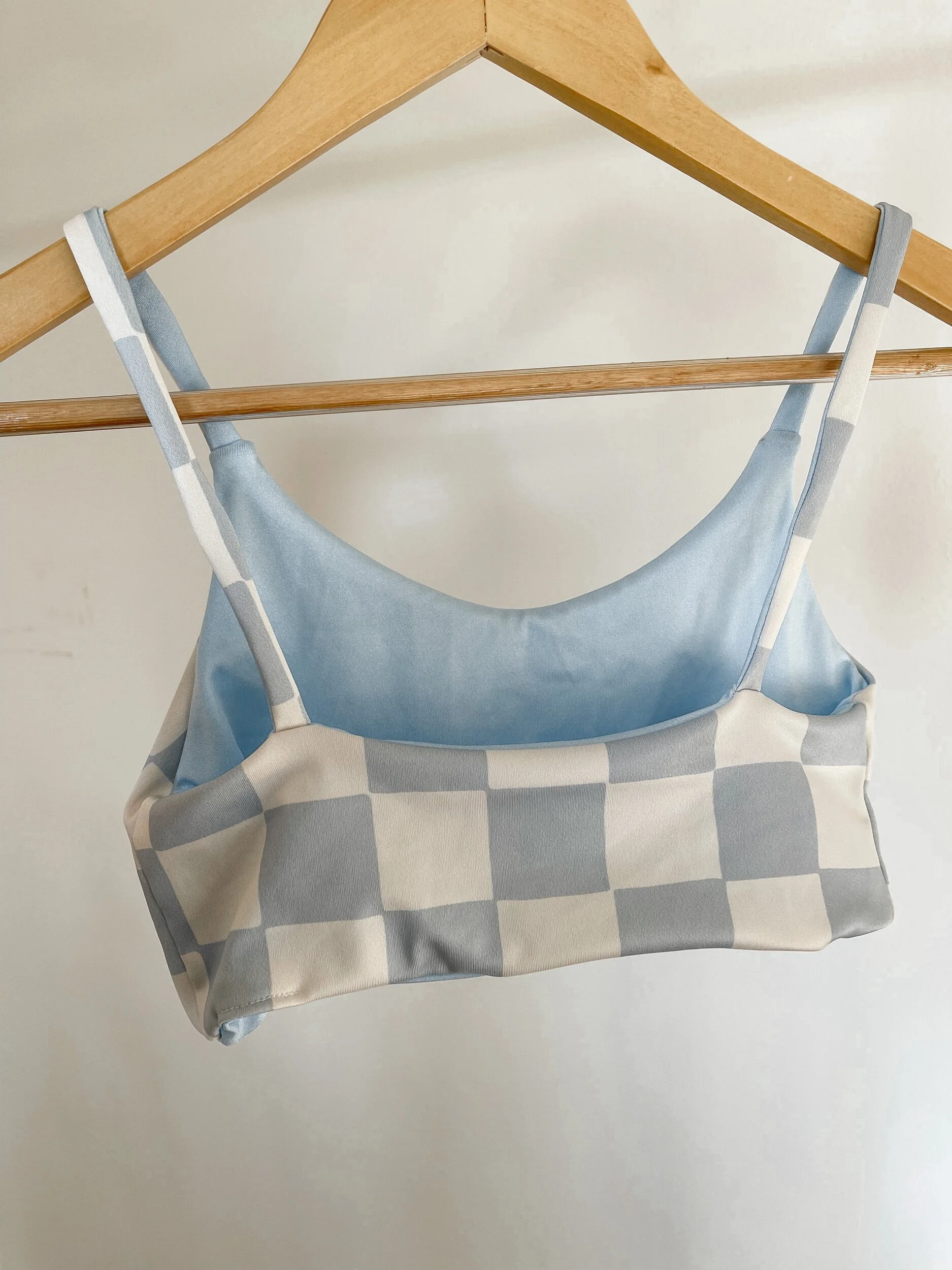 2AB9571D-7358-4230-B306-525E2A734F6C