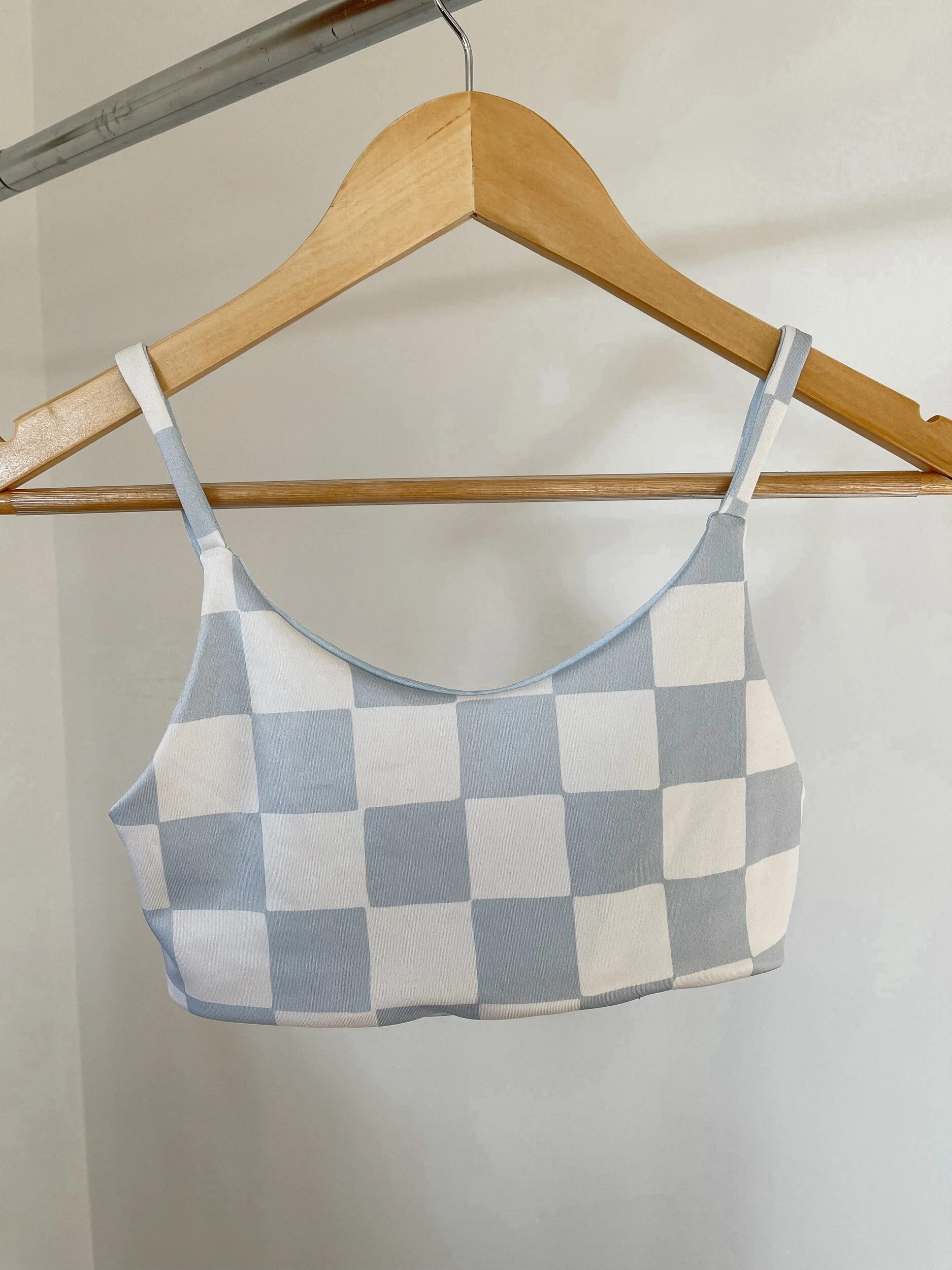 E6DD2256-68B1-490F-9FCA-291EDB3B7034