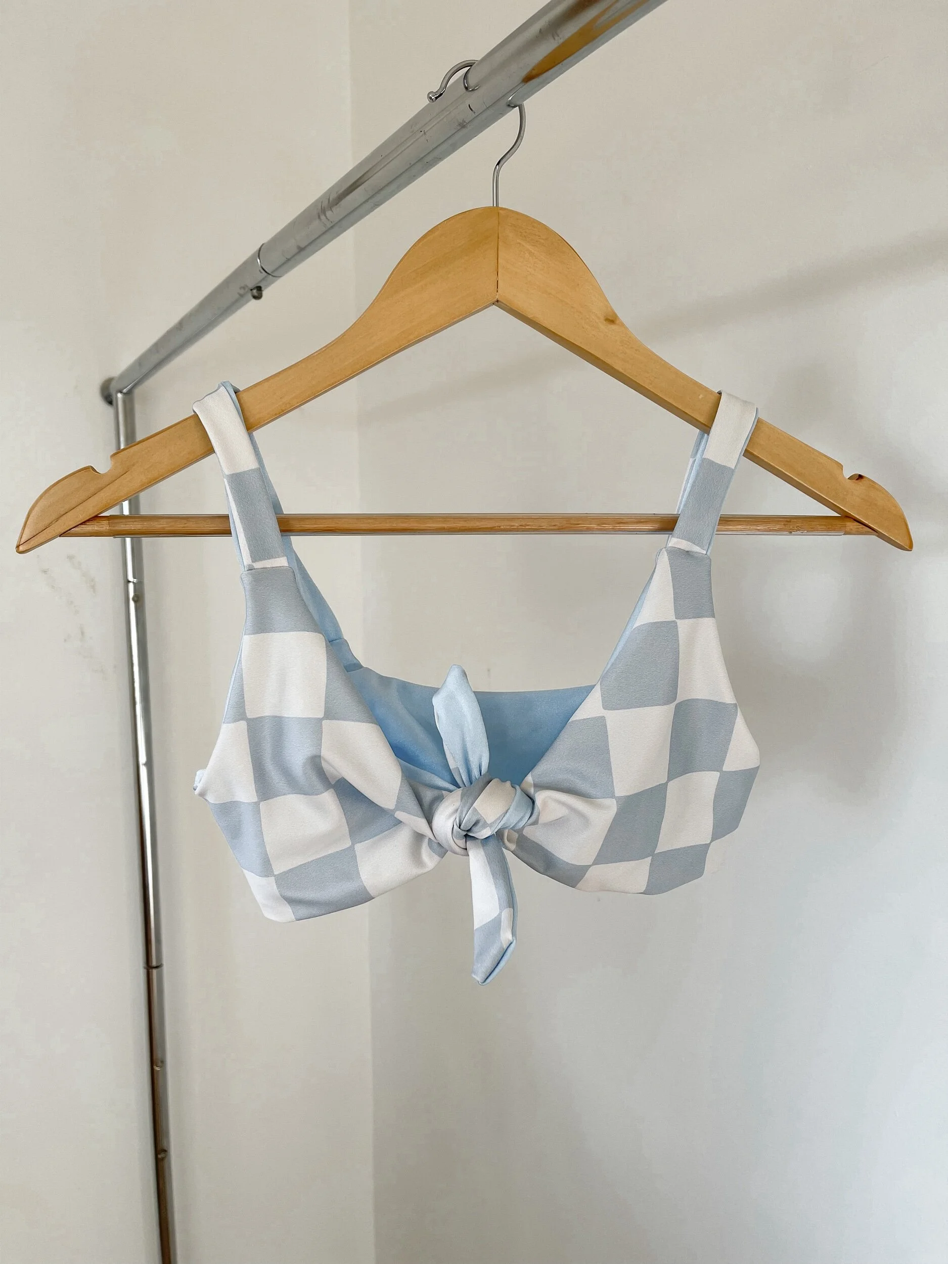 B94E95CC-2F74-4964-AC82-2D3F8BE526F9