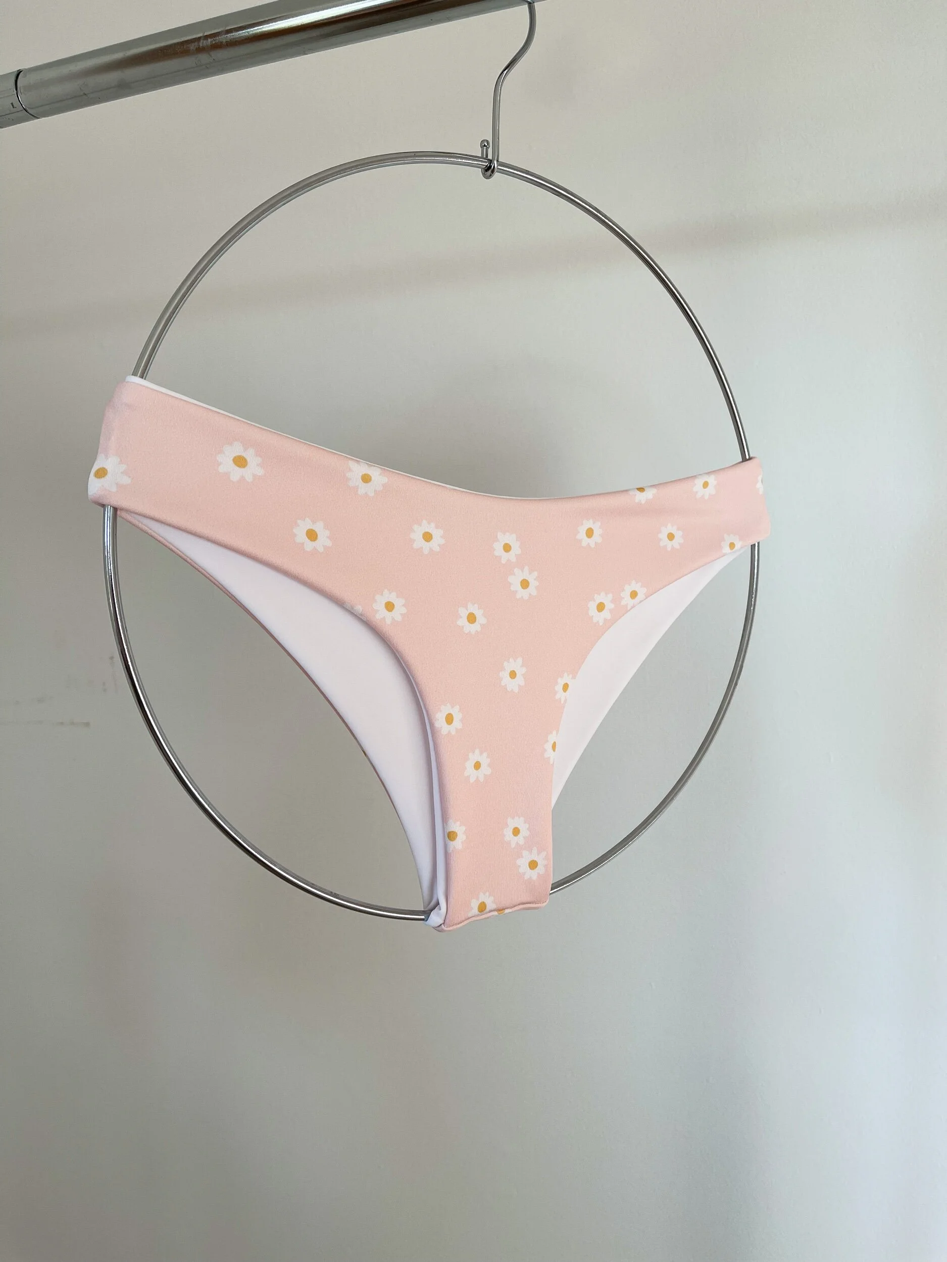 BEA3FE0E-B6B8-4893-97A9-9F715DCDAB63