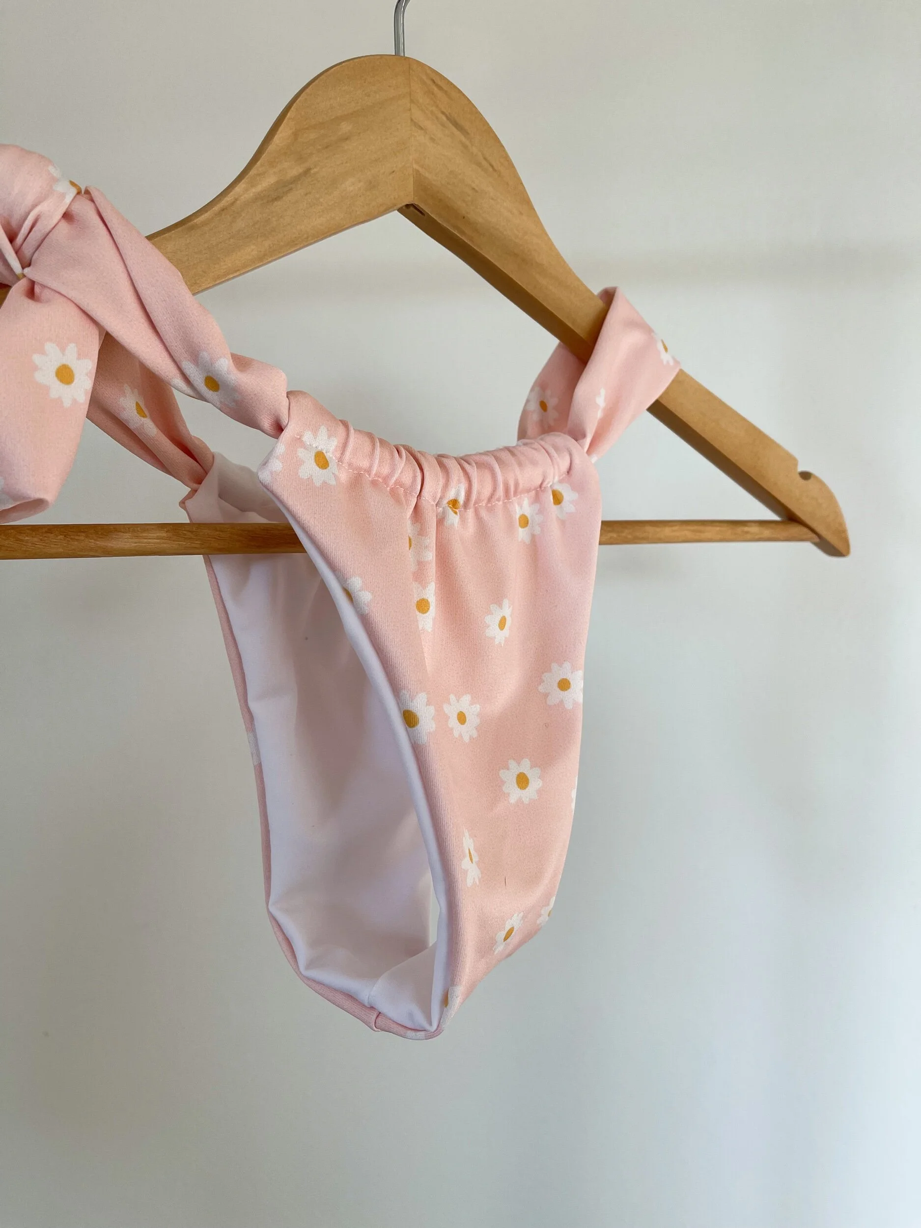 AA45DCA7-8D5F-4B2F-8796-0D249B8E3FF5