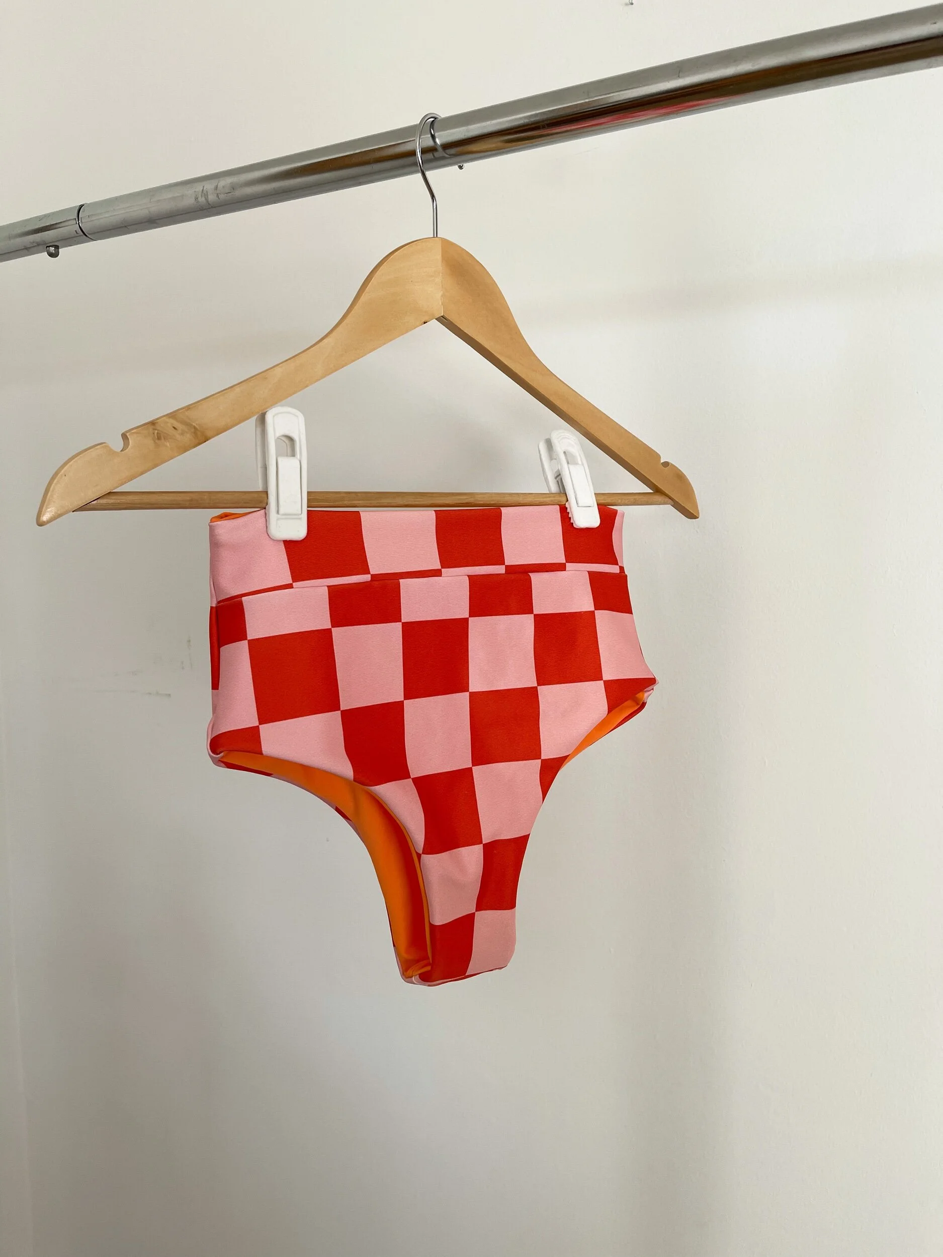 125CE6E1-2173-4E36-BEC7-4B5111A2C241