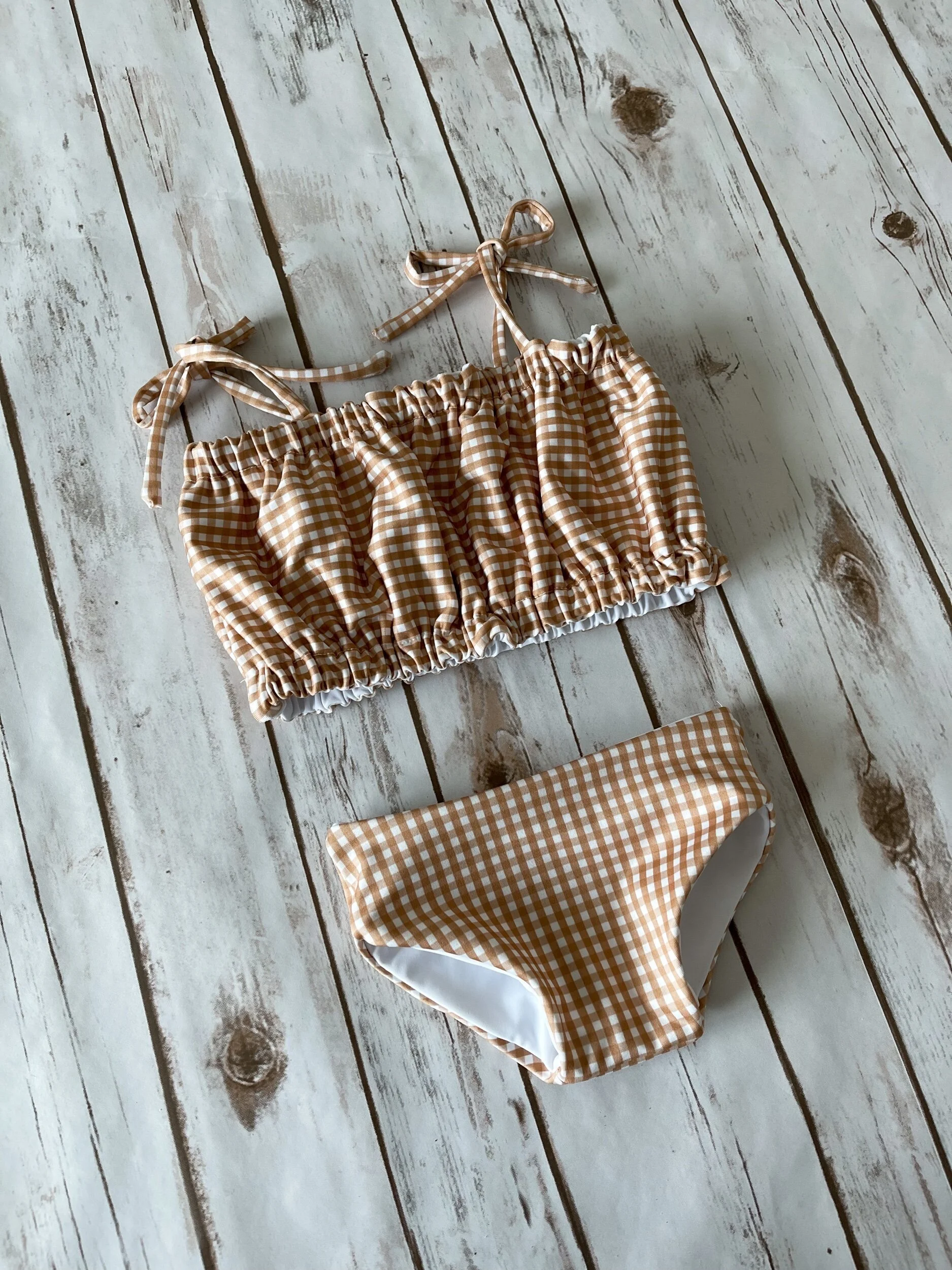 4C5E6F06-0C7B-4335-9846-856363CE5ABF