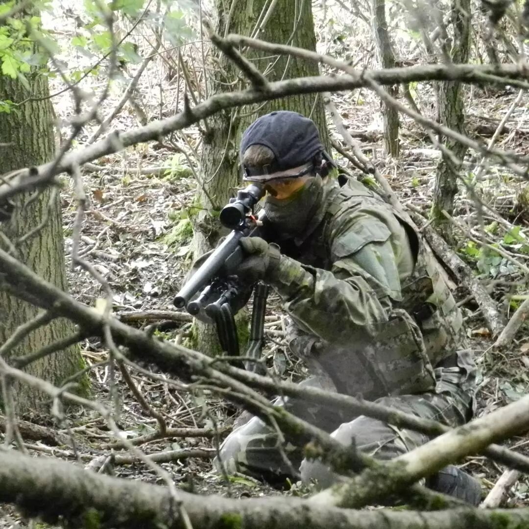 Thanks all for a great, if a little soggy, day in the woods today. Competitive, and honest players as always. Here are some pics, full album up on FB
#AWAHerts #skirmish #AI #airsoftinternational #airsoft #gunporn #airsoftplayers #gameday #gunstergr