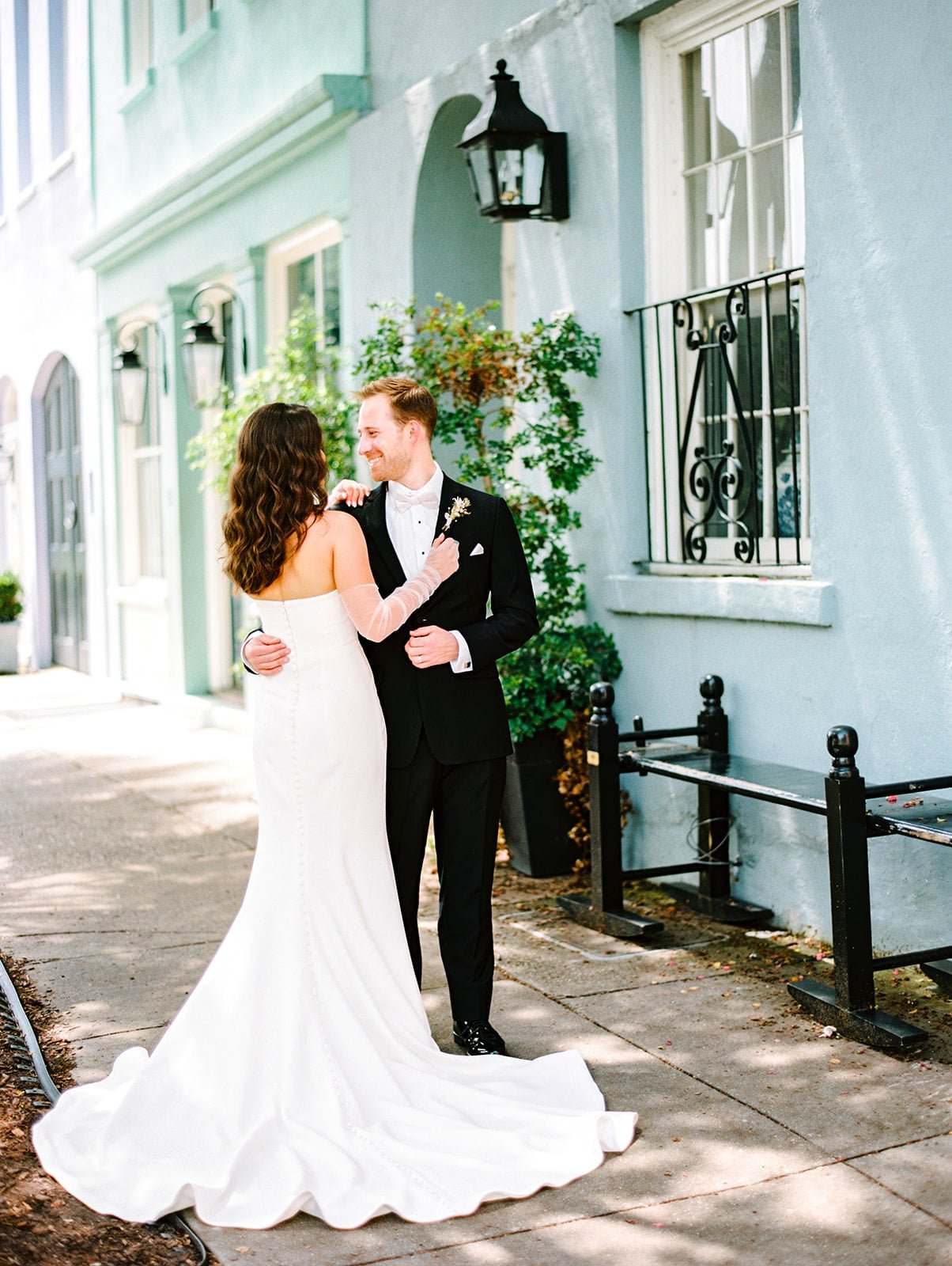 contemporary_elegance_historic_charleston_wedding5.jpg