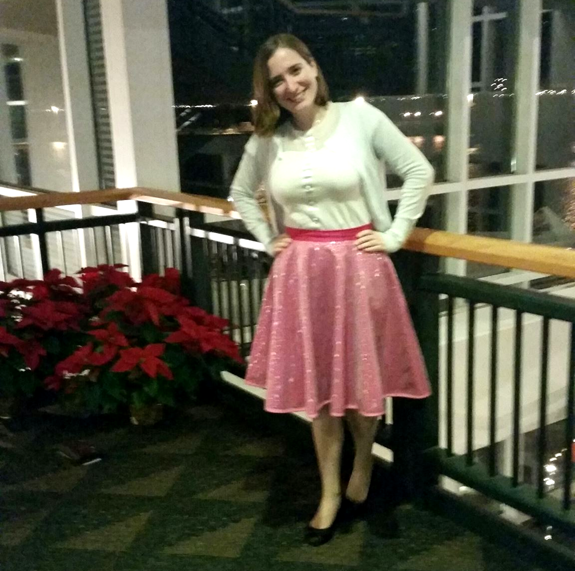 How gorgeous does Sarah look in her Jael's Tears skirt at the theater! Apparently the compliment of the day was "You look like a princess"! I for one wholeheartedly agree! <3