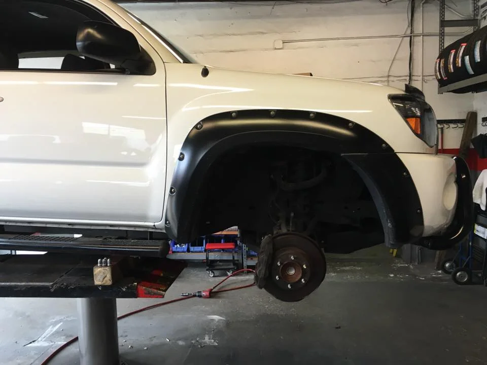 Car and Truck Lift Kits