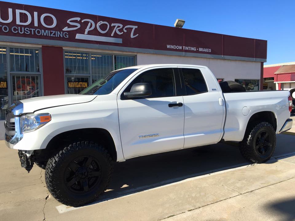 Get new truck tires and wheels in San Diego