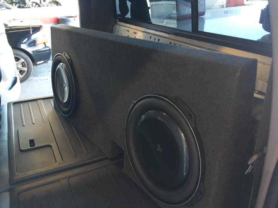 从Audiosport Escondido获取一辆伟大的汽车立体声系统
