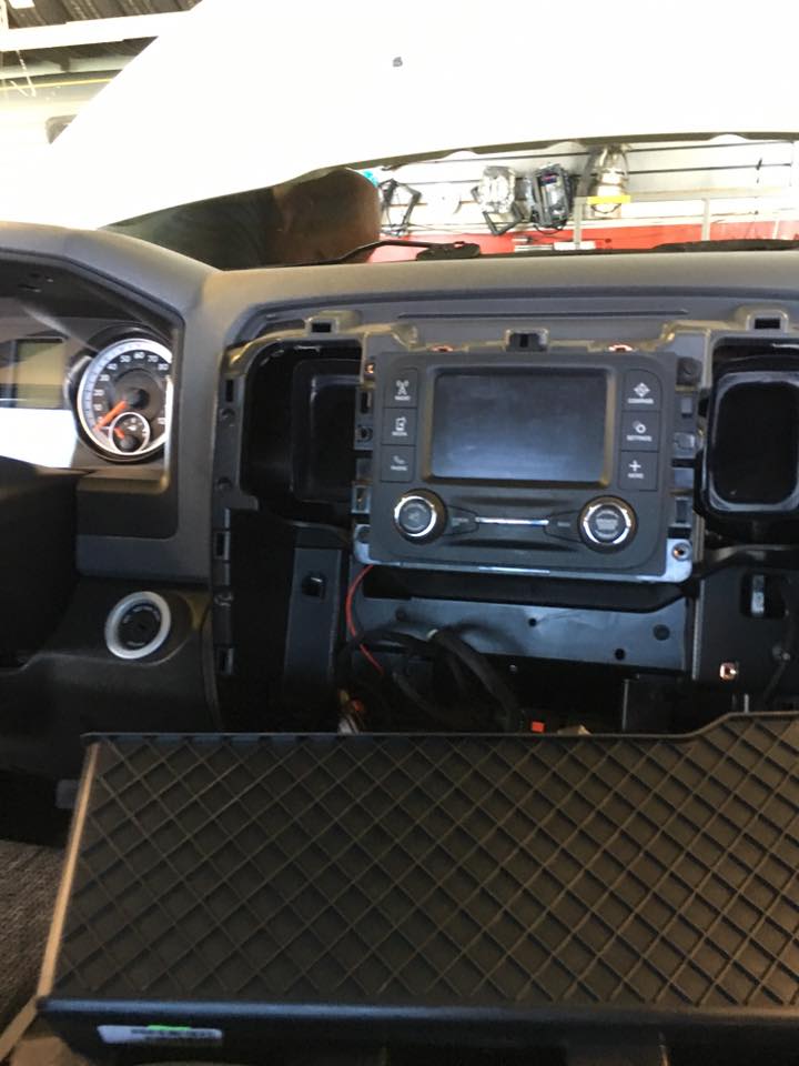 Get a car amplifier for clean and clear sound quality
