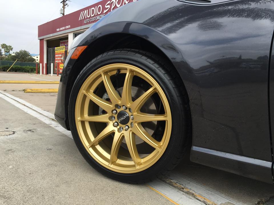 Gold rims for your car at Audiosport