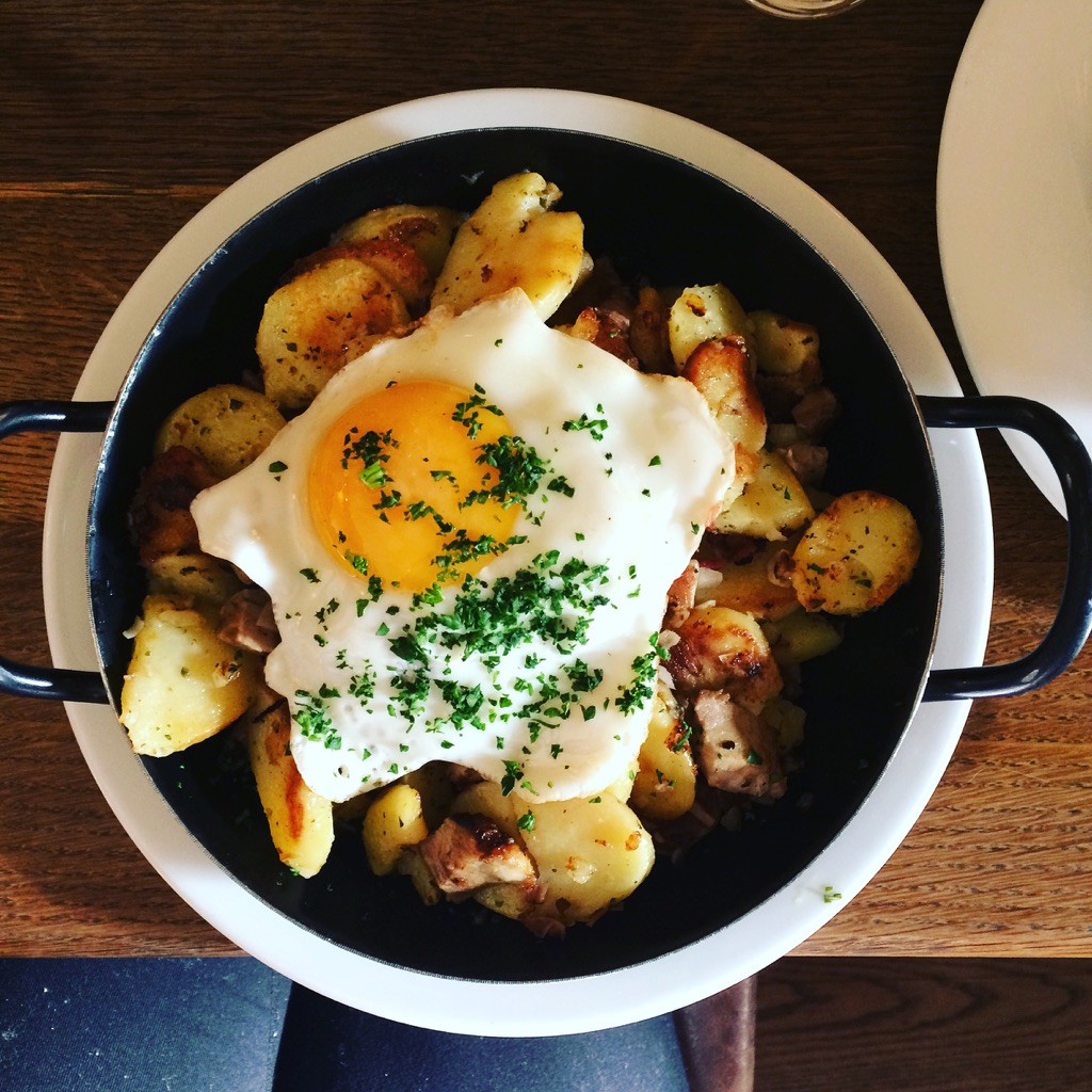 Apparently I chose a really common dish there because I saw it at several other restaurants. Fried potatoes, pork and a fried egg. 