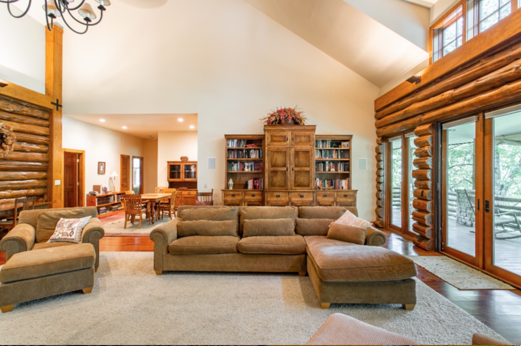Circle Lodge.jpg