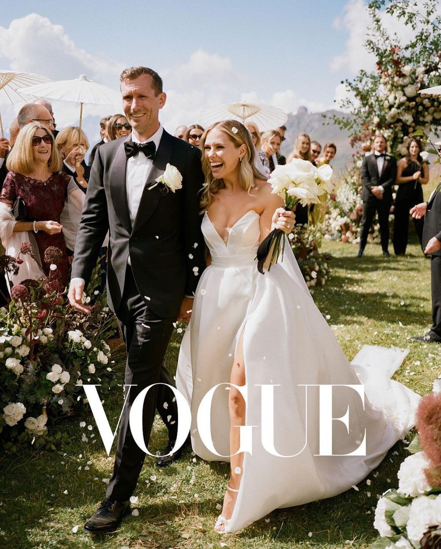 Australian VOGUE // &ldquo;It makes my heart sing whenever our celebrations are celebrated in such iconic publications..&rdquo;via @islaandsmithbespokeevents 💛 

Here&rsquo;s our darlings @charli_mac and Matt, high on mountain air captured on film b