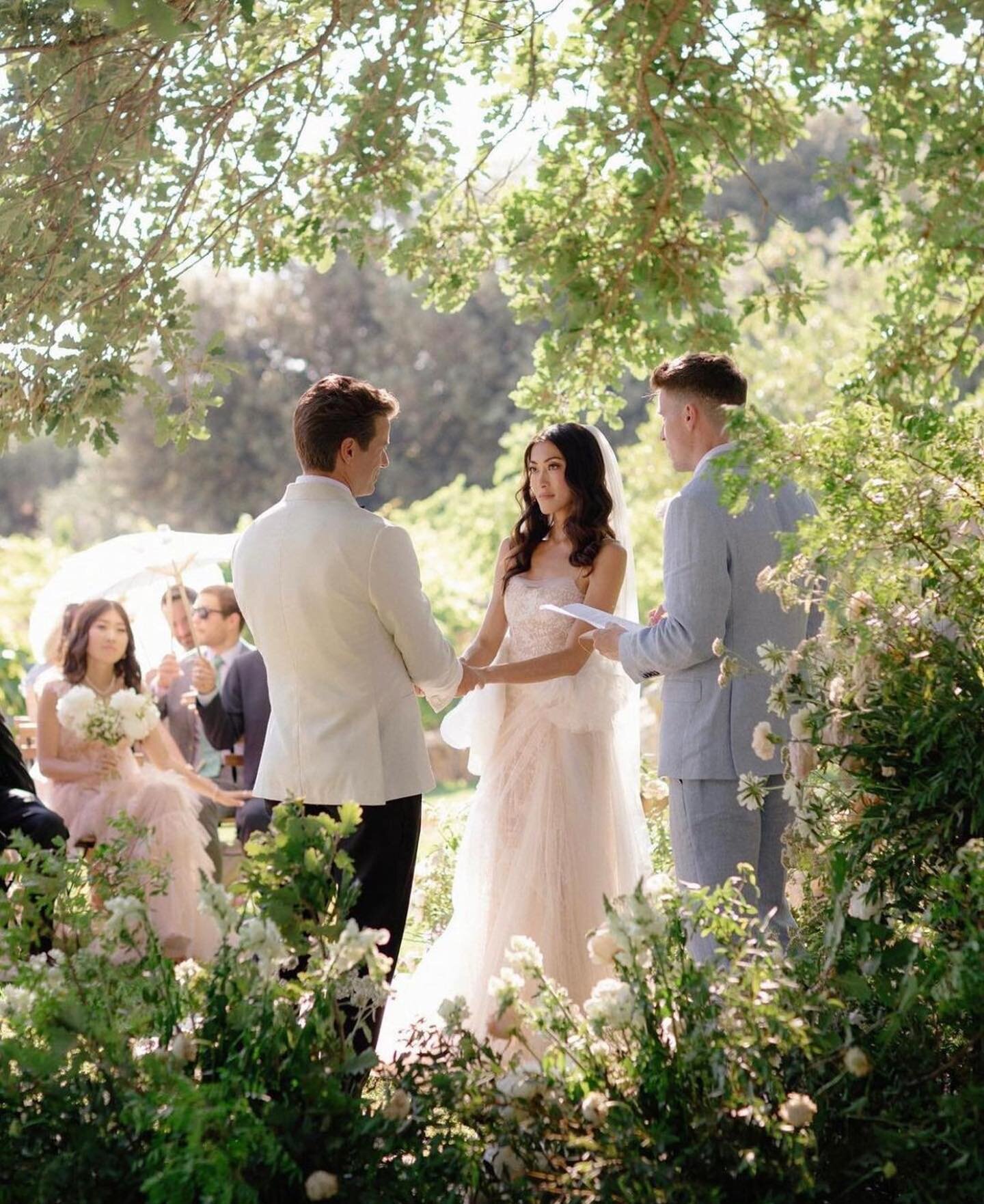 Love pure love 🪞🤍🪶 captured magically by @cinziabruschini 🤍

Planning @weddinginpuglia 
Photography @cinziabruschini 
Videography @amsloveinvideo 
Florals @ninaeifiori 
HM production by @marcelabantea_weddingpreps hair support @davidecichello 
Ca