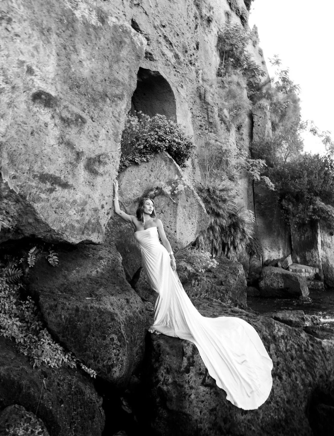 The first of five days.

A sea that remembers. 
A mermaid spirit. 
Beauty returns.

Alyssa &amp; Jess 🤍

Photography @bottega53 
Beauty @marcelabantea_weddingpreps @marcelabantea 
Event Design @designanarchystudio 
Styling @maisiekatestyle 
Video @c