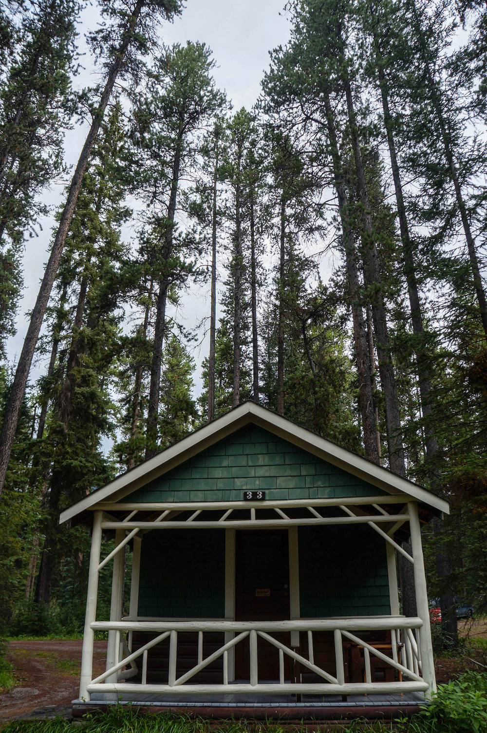  Our cabin at the Johnston Canyon Resort 