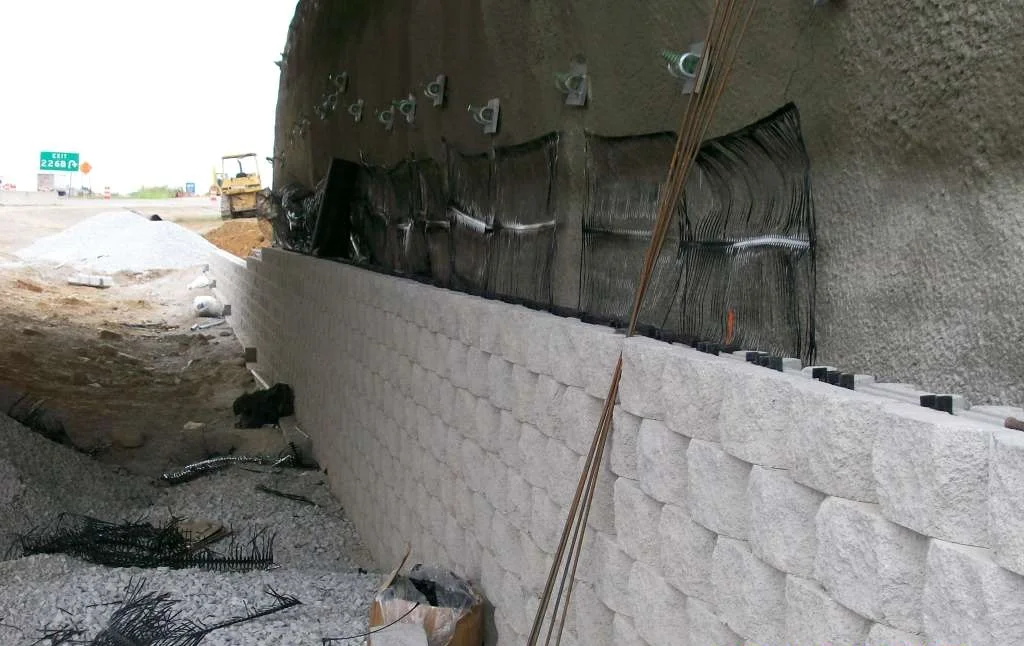Soil Nail Retaining Wall with Segmental Block Facing
