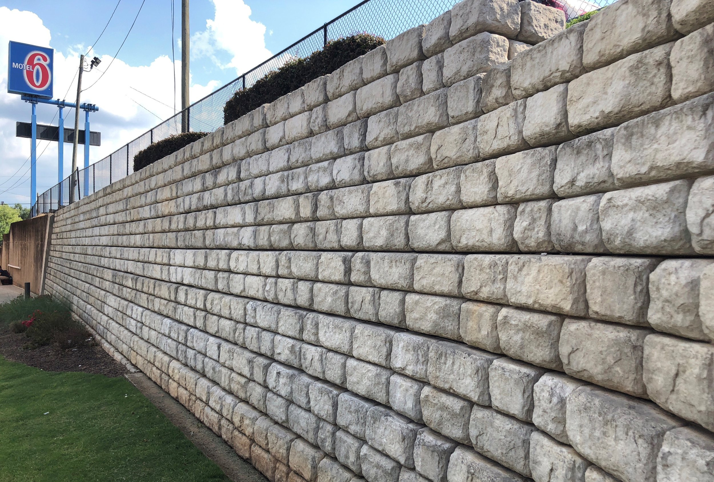 large retaining wall blocks