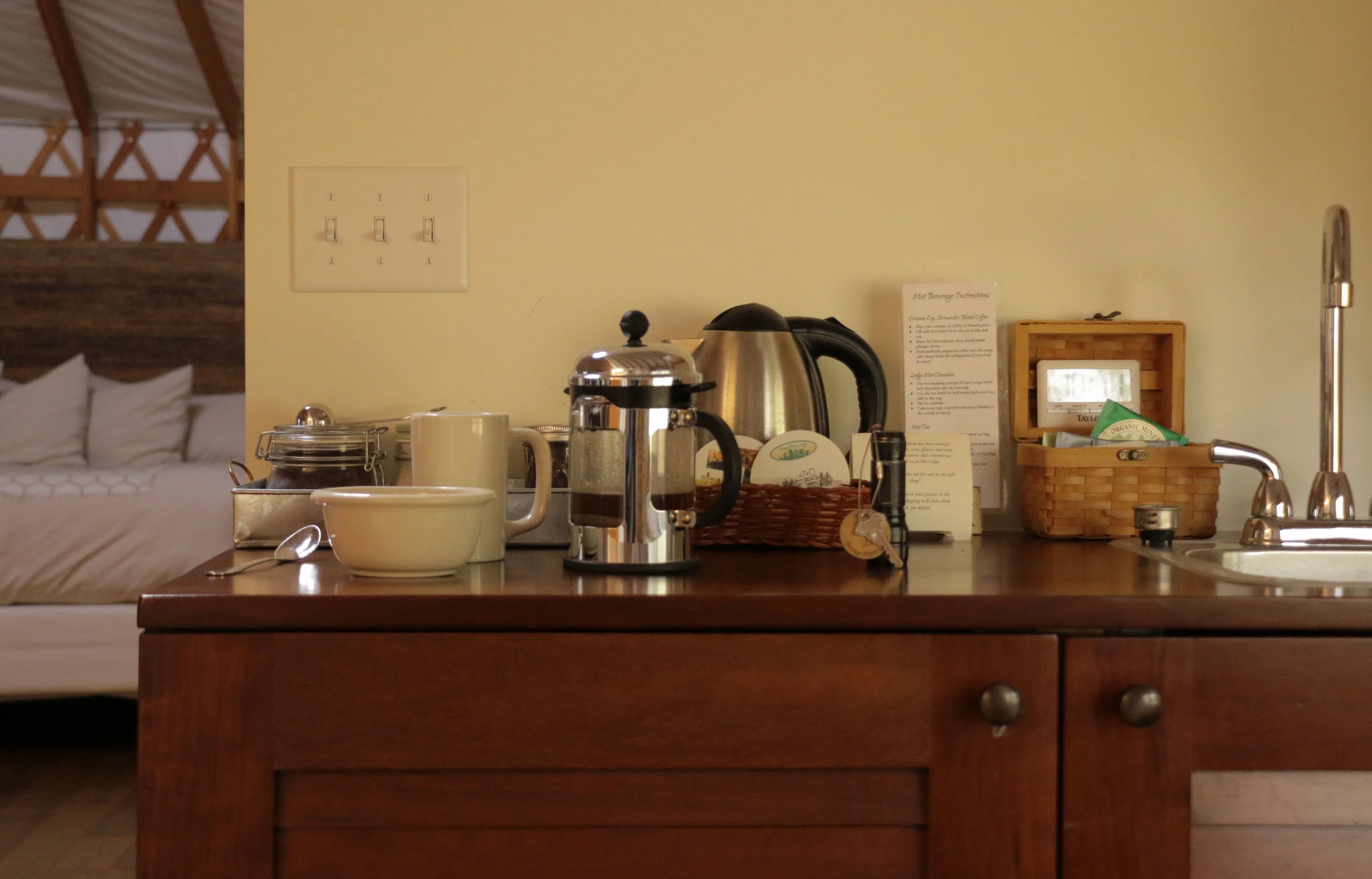 YurtKitchen_2554.jpg