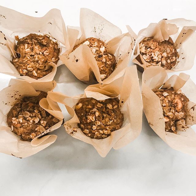 It&rsquo;s muffins for new Mums because ....
.
.
.
When you are sleep deprived + have a newborn you don&rsquo;t have time or energy to spend too long on breakfast (say goodbye to your slow morning ritual of drinking your coffee while it&rsquo;s hot .