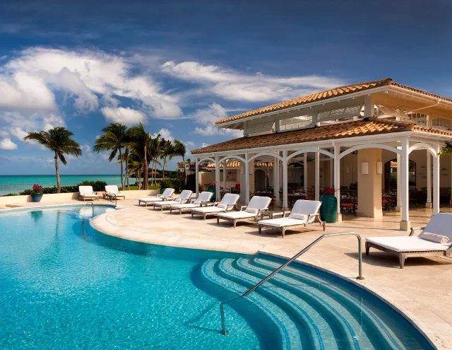 H0HTD34905504JBpoolgrille.jpg
