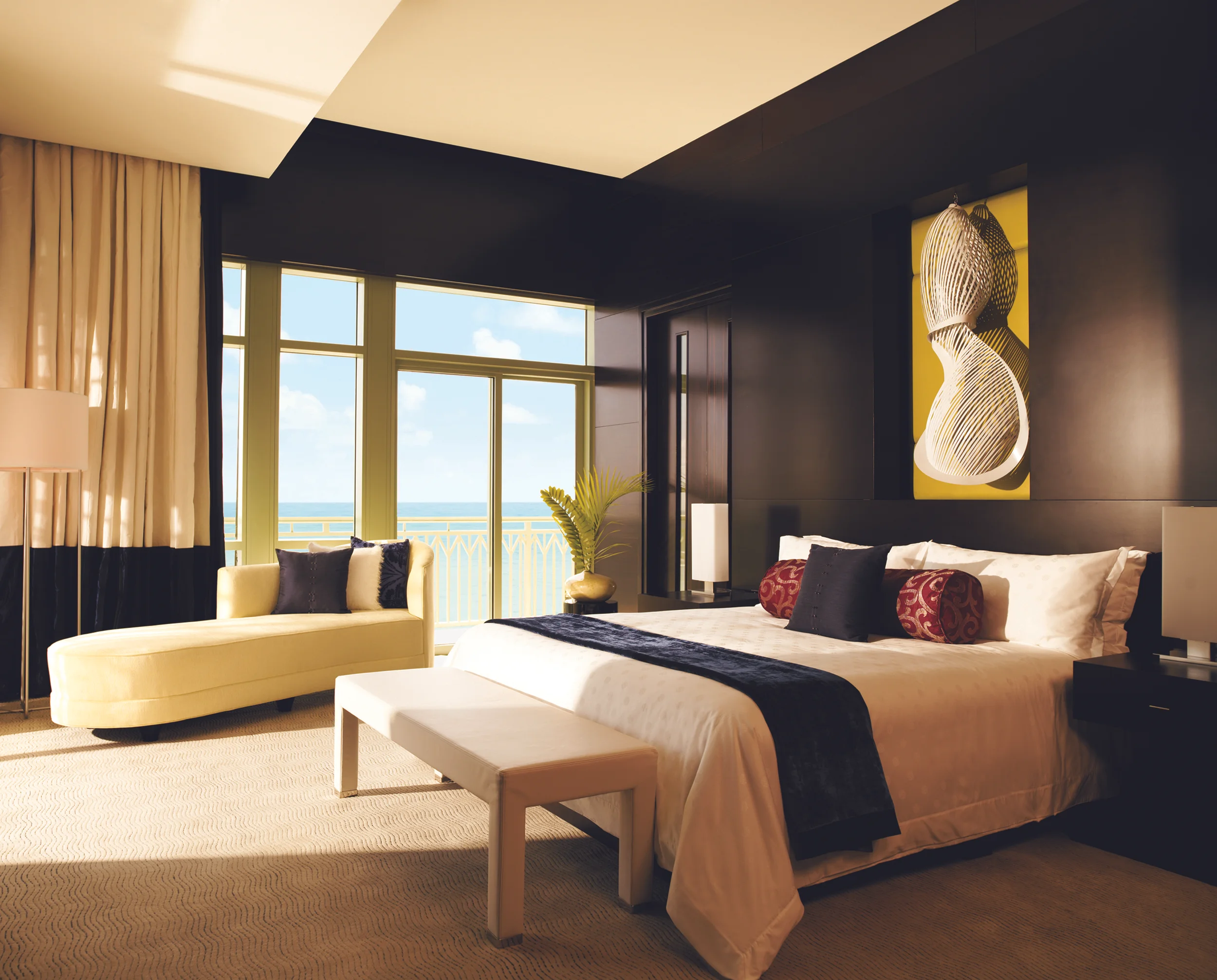 Penthouse_Suite_Master_Bedroom_1232_standard.jpg