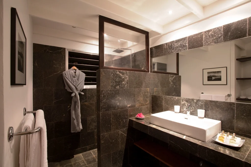 Hotel rooms - Superior Tropical garden view room 3.jpg