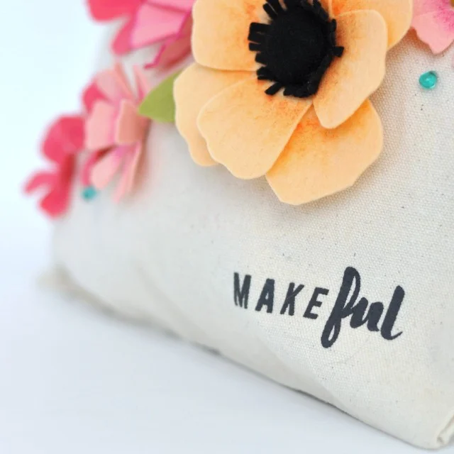 Tote-Makeful-Logo-640x640.jpg