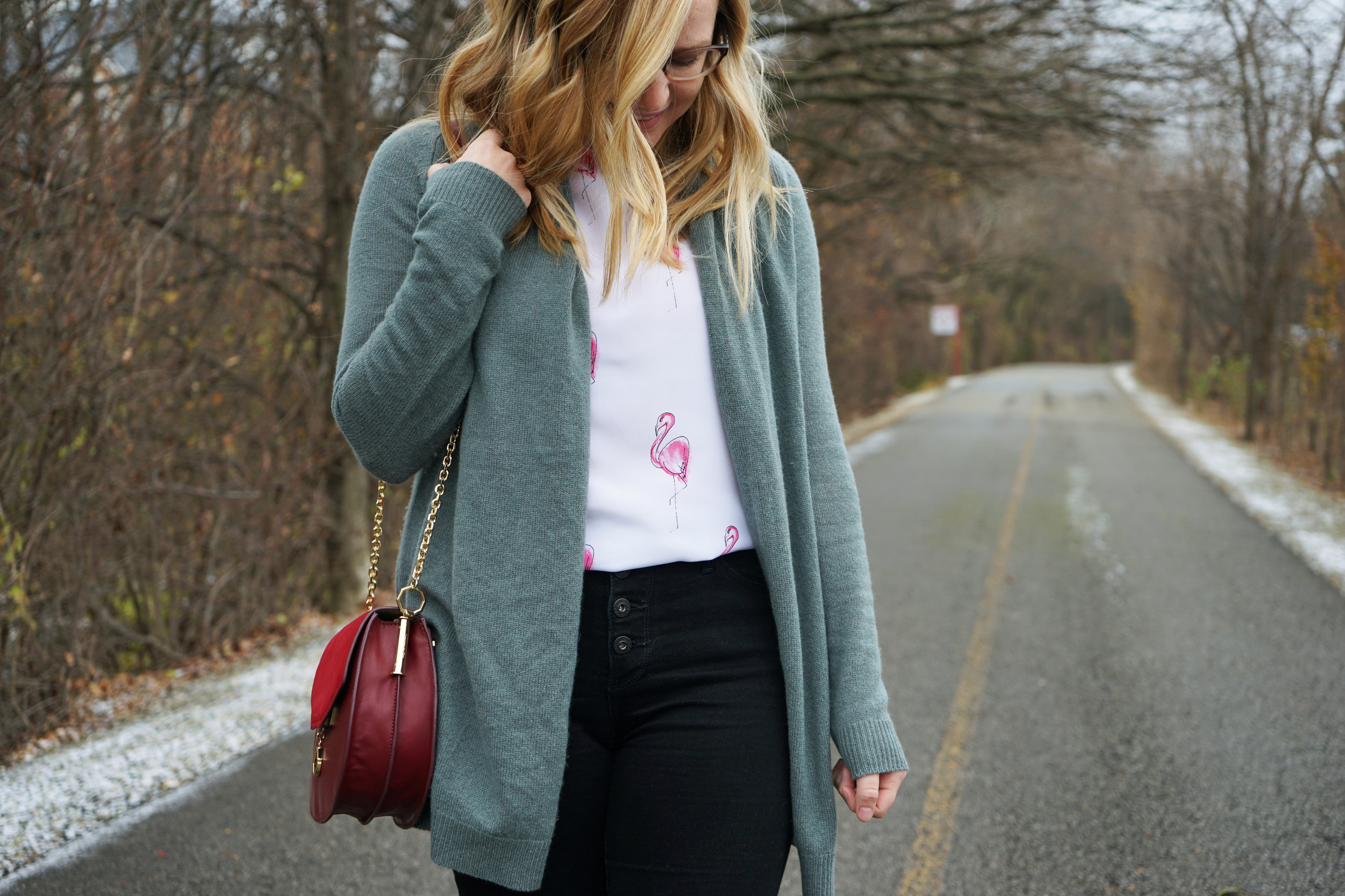 Maggie a la Mode - Equipment Lyle Tank Happy Pink Flamingos, Theory Ashtry J Cashmere Cardigan, AG Button Up Fly Jeans, Louise et Cie Jael Shoulder Bag