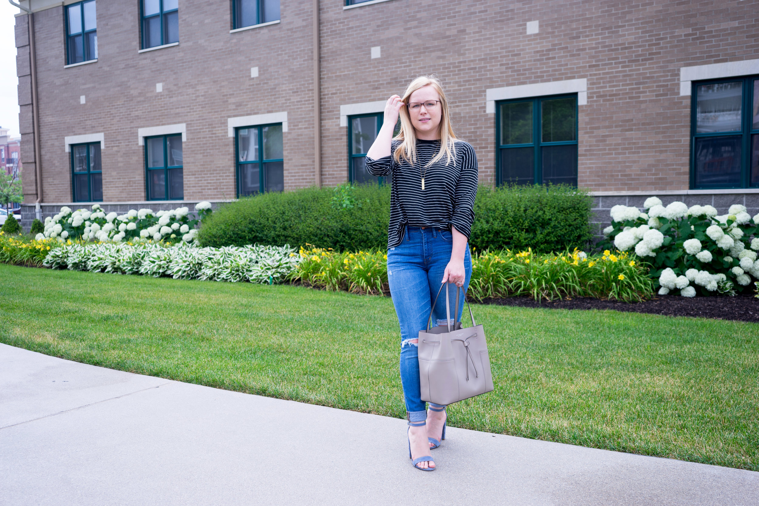 Maggie a la Mode - Tory Burch Block-T Bucket Bag, Vince Relaxed Striped T-Shirt, Madewell High-Rise Skinny Jeans Winifred Wash Drop Hem Edition, Steve Madden Carrson Heels