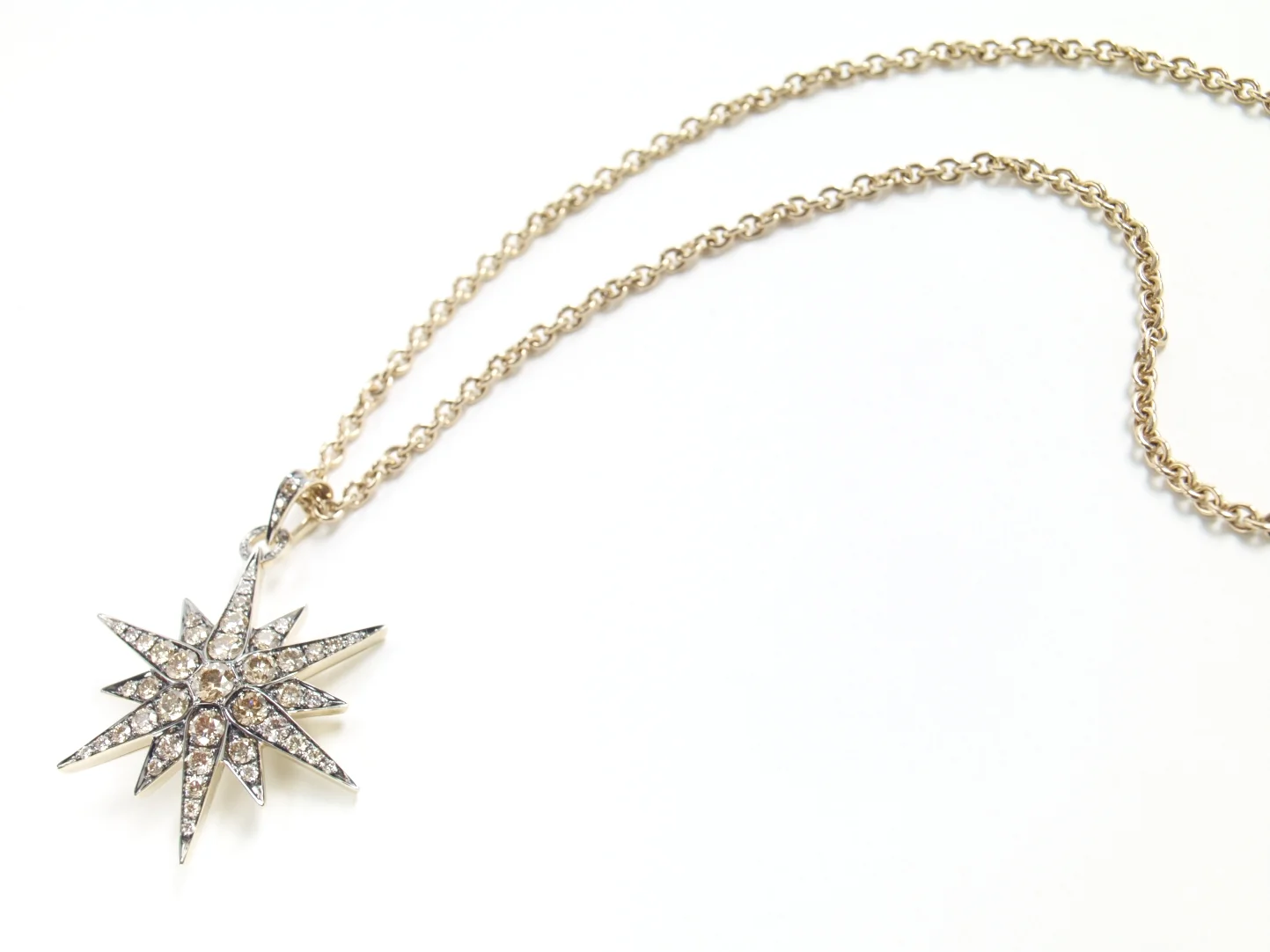 06_STAR_PENDANT_017.jpg
