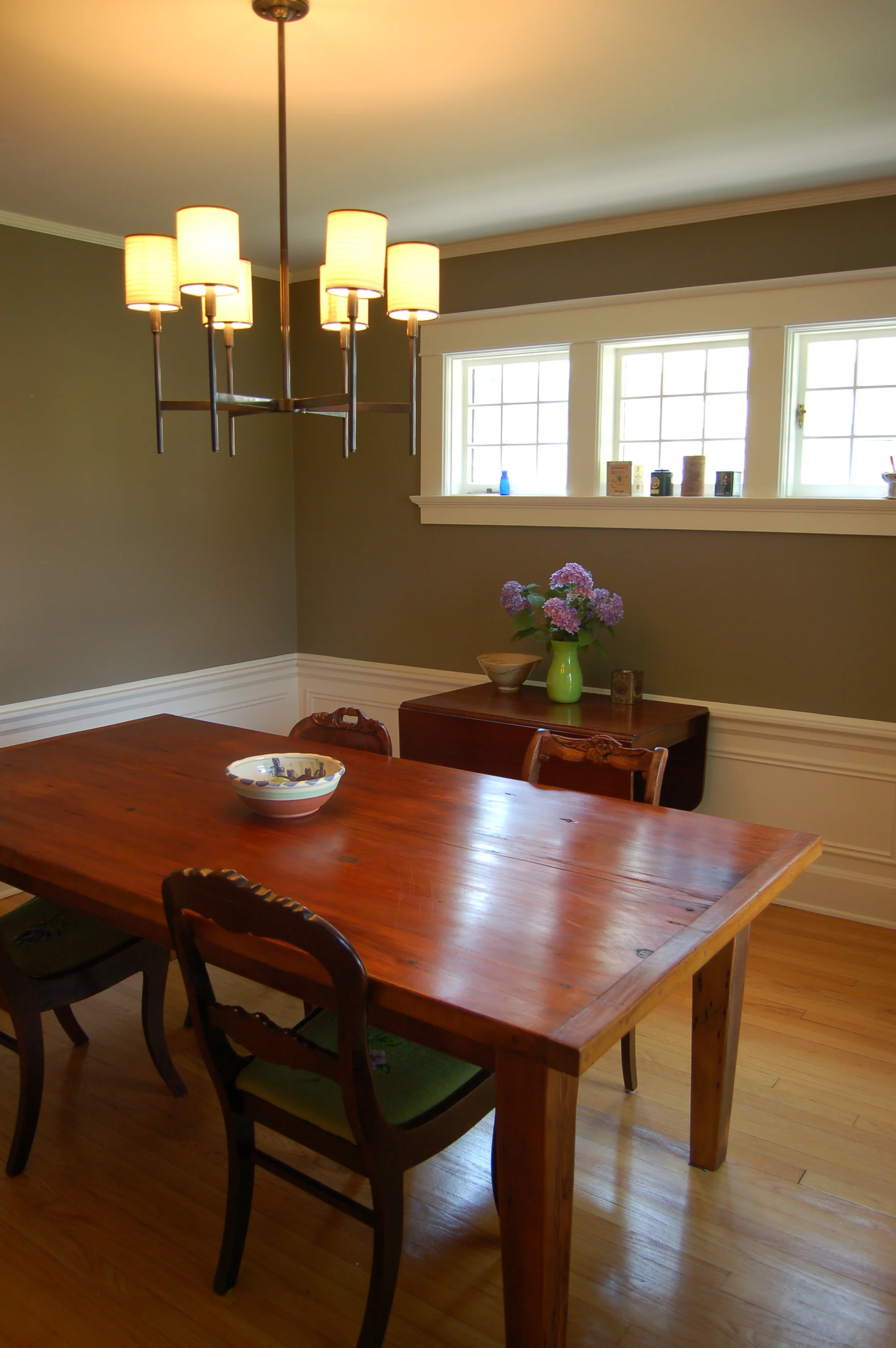  Farrow and Ball "Mouse's Back" recommended for this dining room to compliment the progressively cooler tones chosen for the adjacent rooms. 