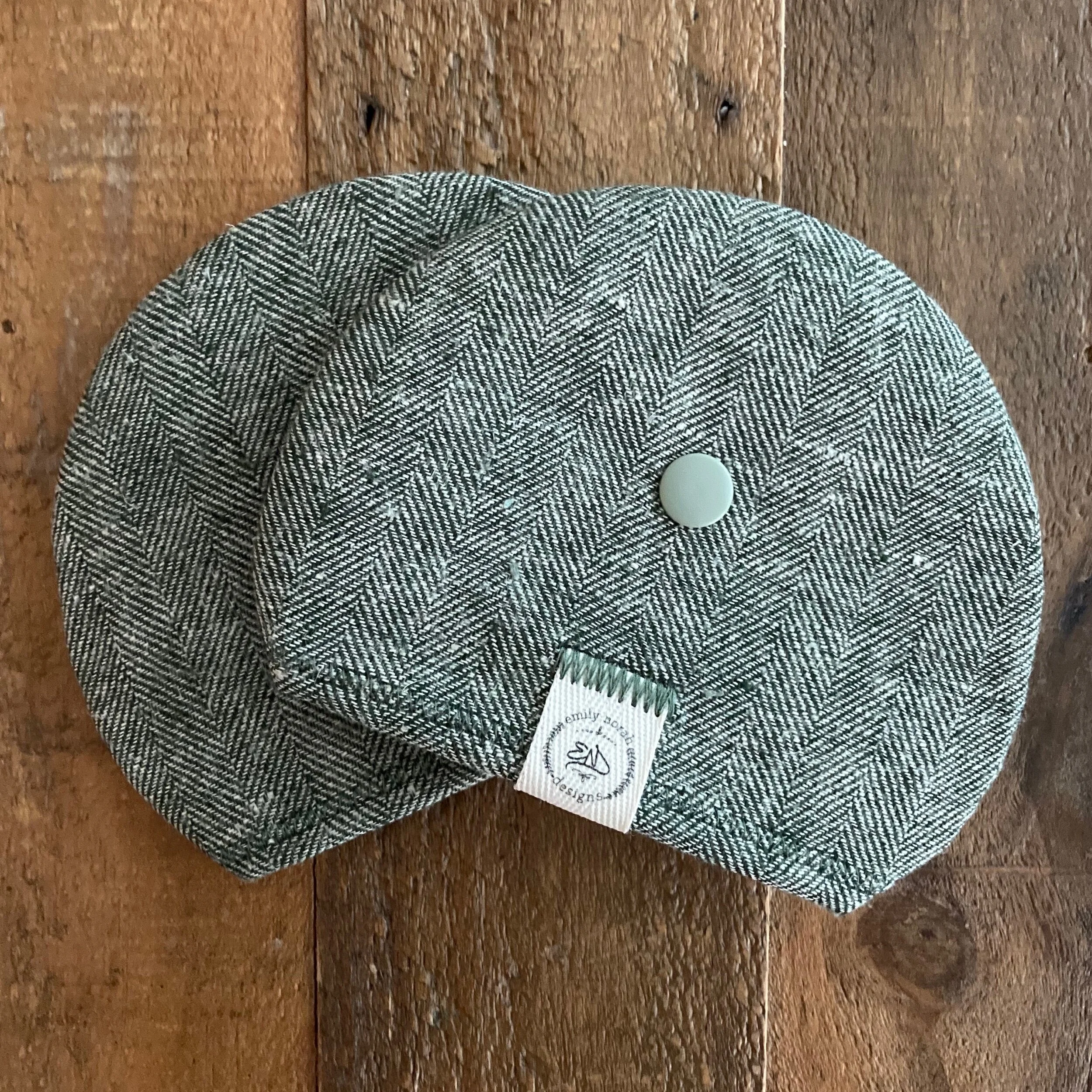 EEE625CB-B8A1-49C8-A8BE-706ACB319C55