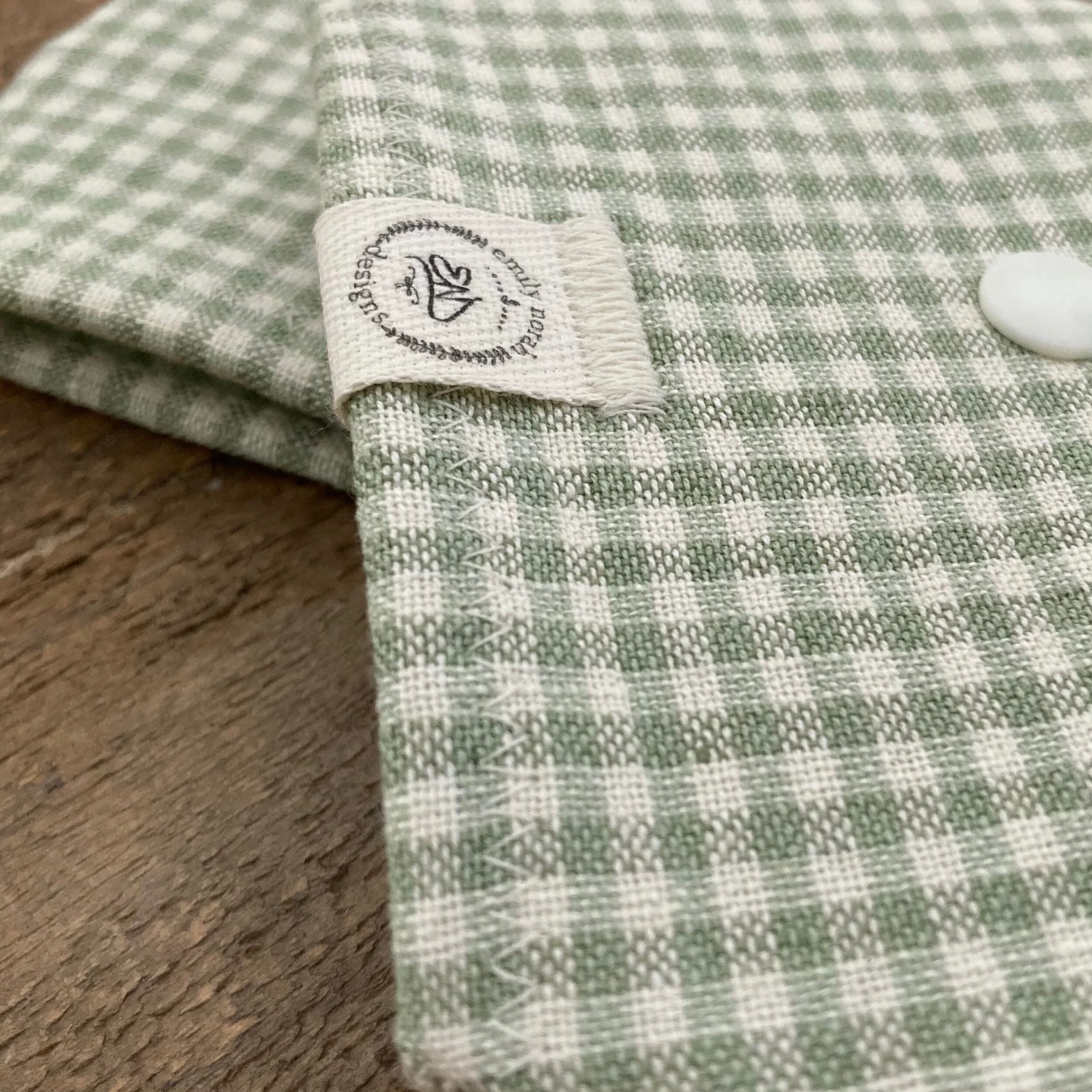 98696E33-F066-4E87-B87C-A7510F89718A