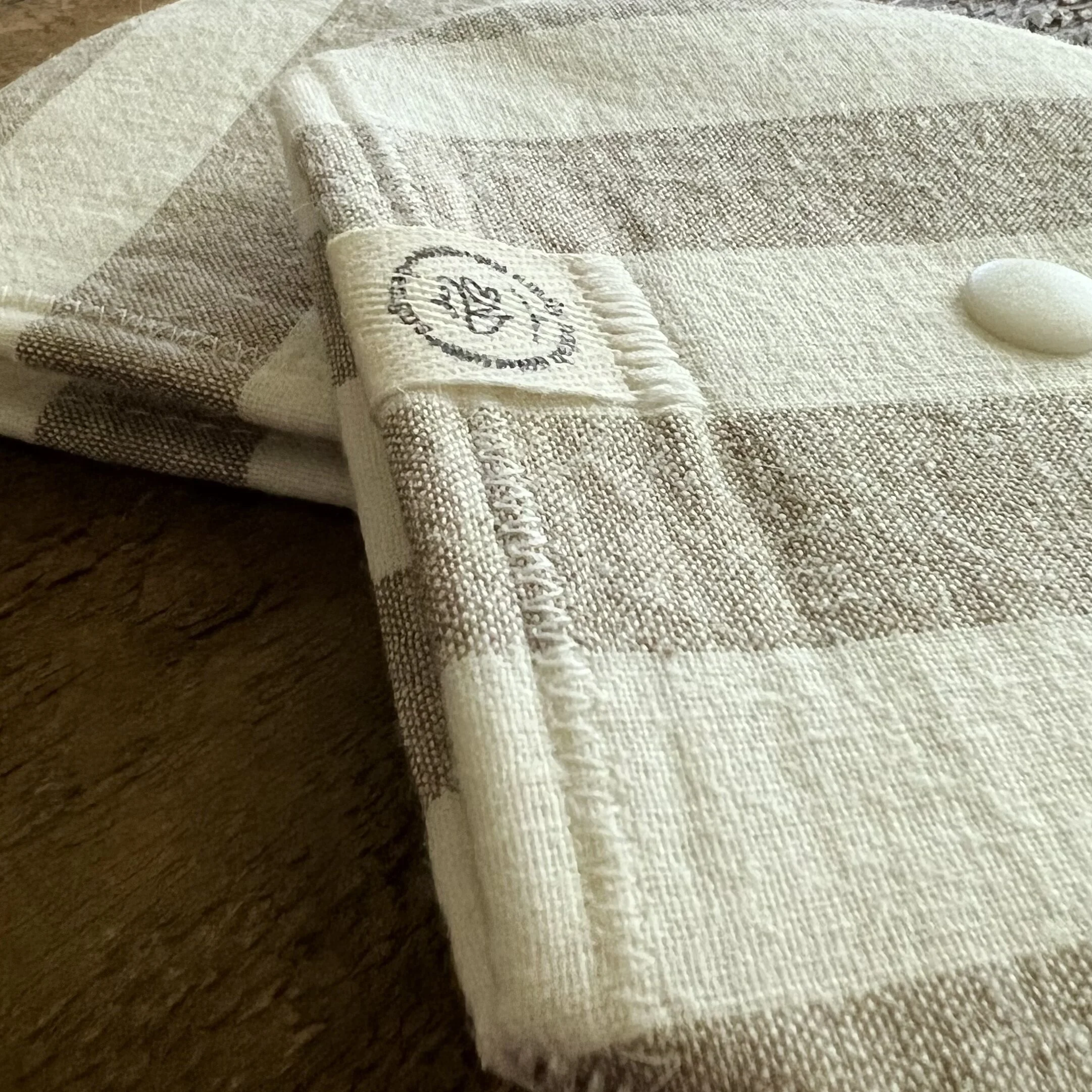 B49C1889-A228-493A-8F66-5FDF4D9D603E