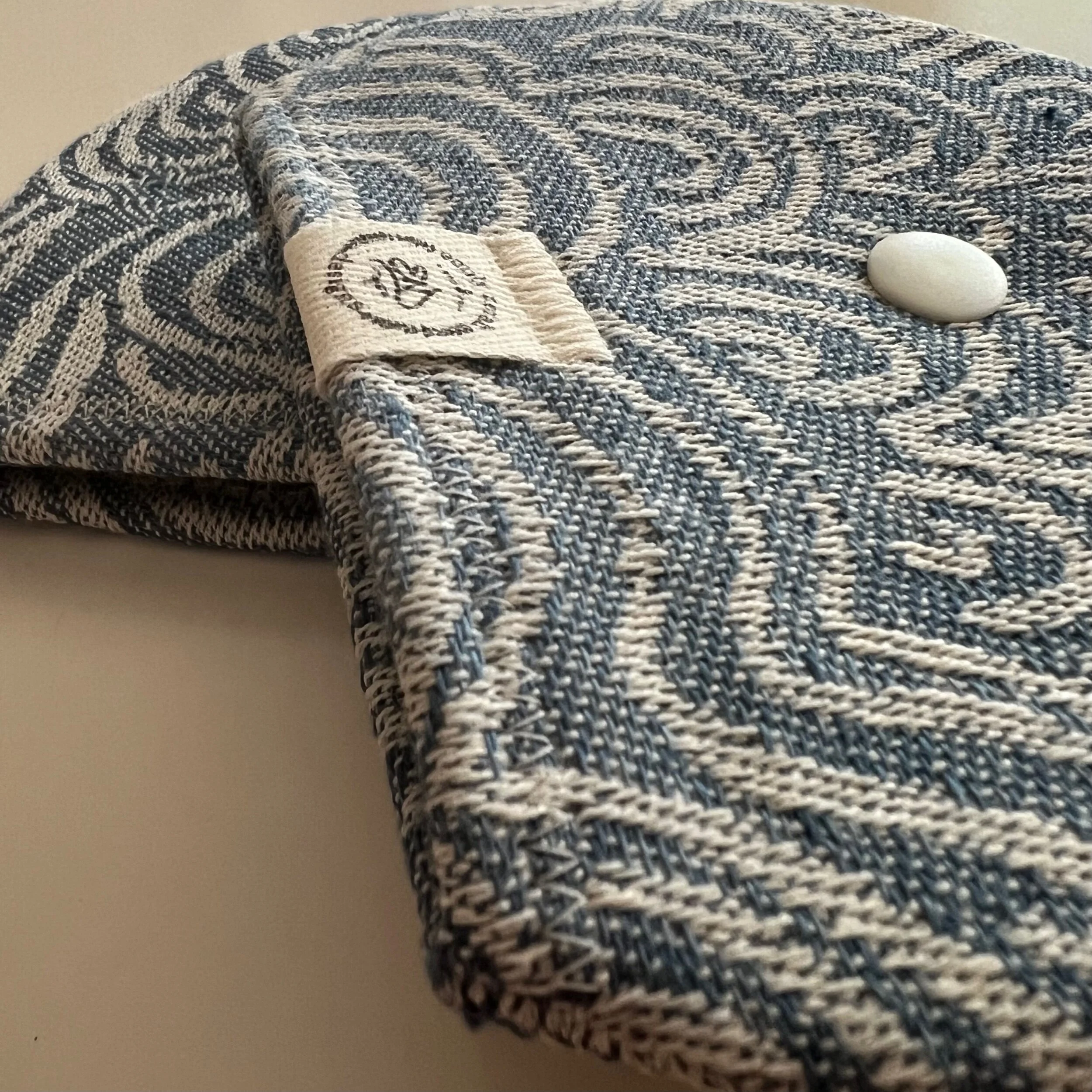 D1B695ED-B1B9-4162-98D6-36DD464E2B1E