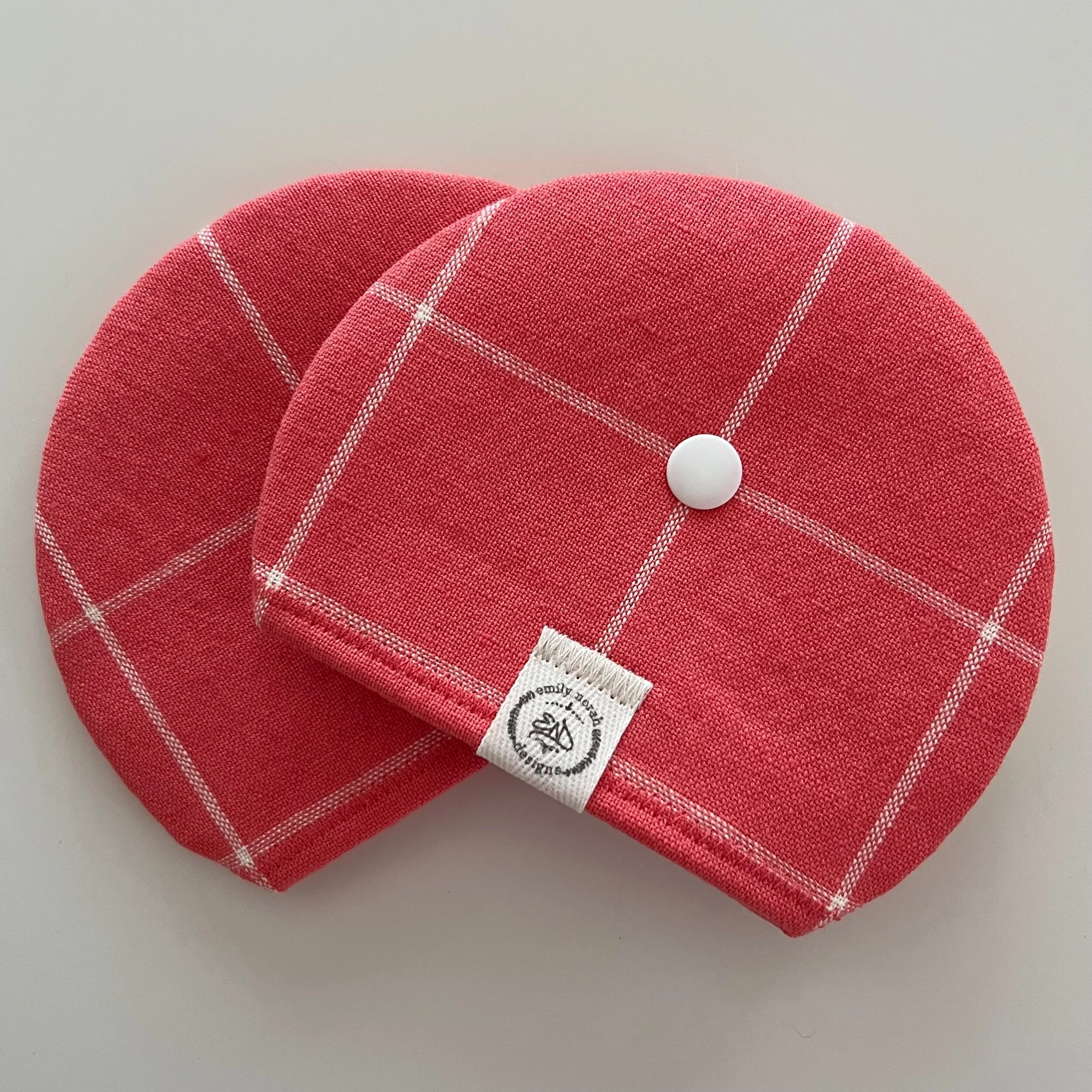 AF801BEE-8A9D-4507-BFA6-3502E68677C1