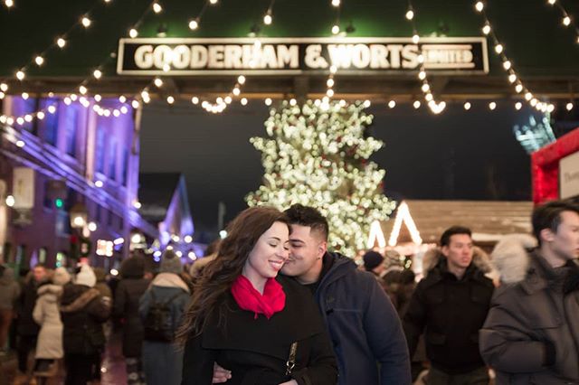 Last shoot of the year.
#Proposal #shoot and she said yes.
Thanks to the couple. 
#Distillery #Christmas #market was super #crowded but we made it work.

#withmytamron #engagementphotos
#love #lights #weddingphoto
#christmastree #candid #style #city