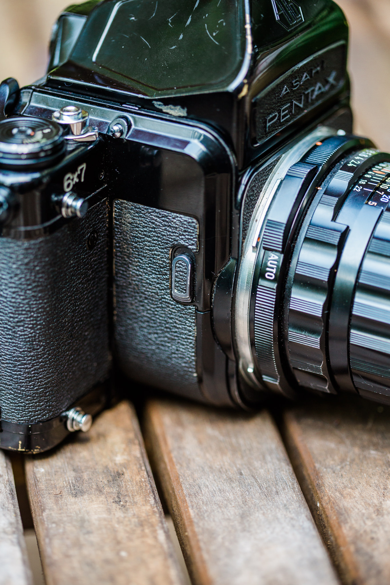 Pentax 6x7 MLU Mirror Lock Up Medium Format Film Camera with 105mm f/2.4