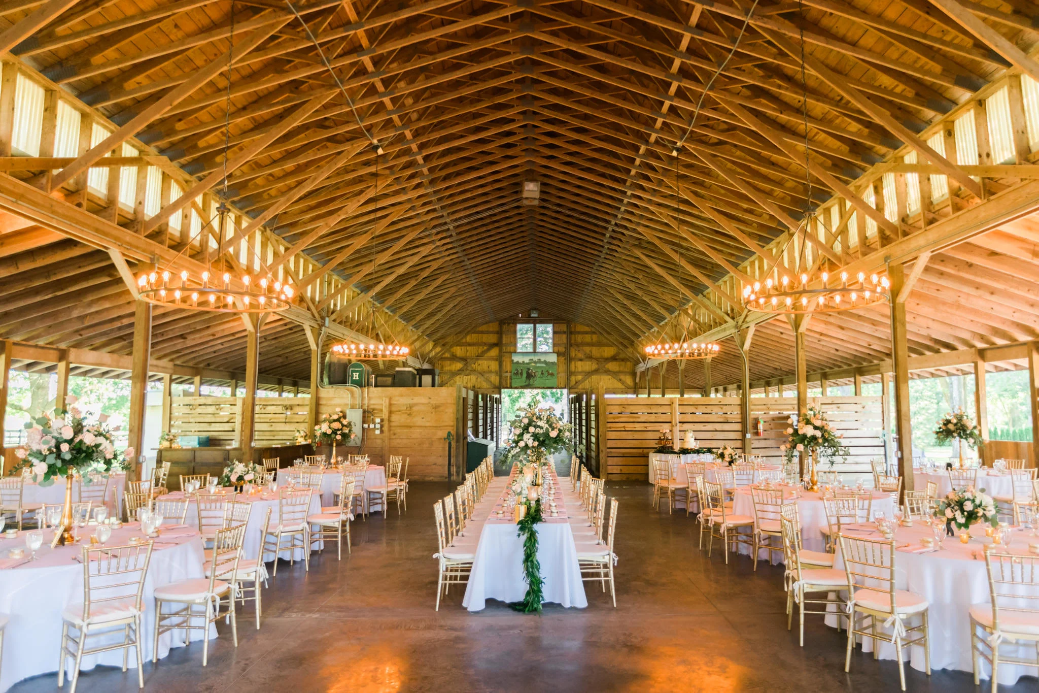 Lexington Kentucky Wedding Photographers at the Polo Barn at Saxony Farm-78.jpg