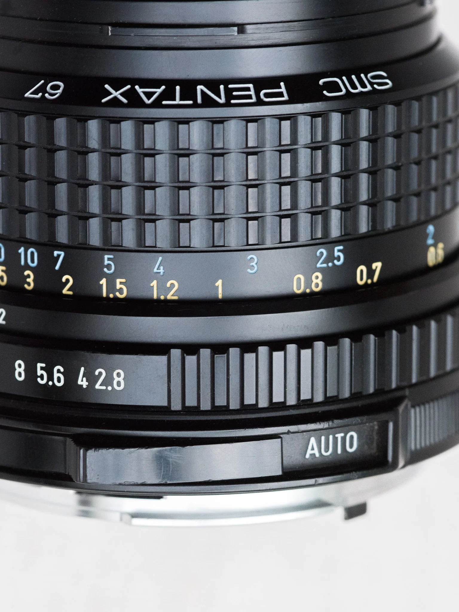 Closeup image of Pentax SMC 75mm f/2.8 AL Lens