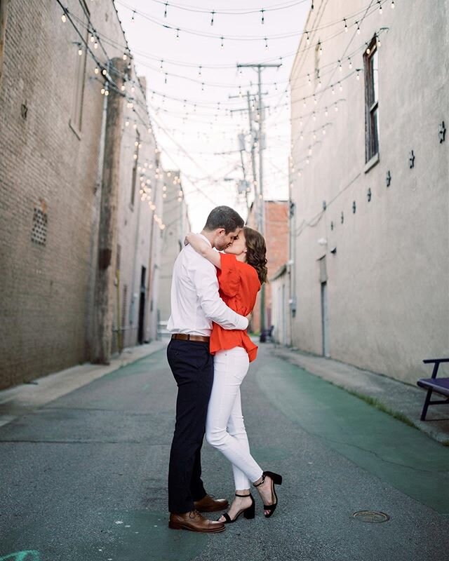 Some fun shots of @amberhublar from our session this past weekend!! Swipe to see more!