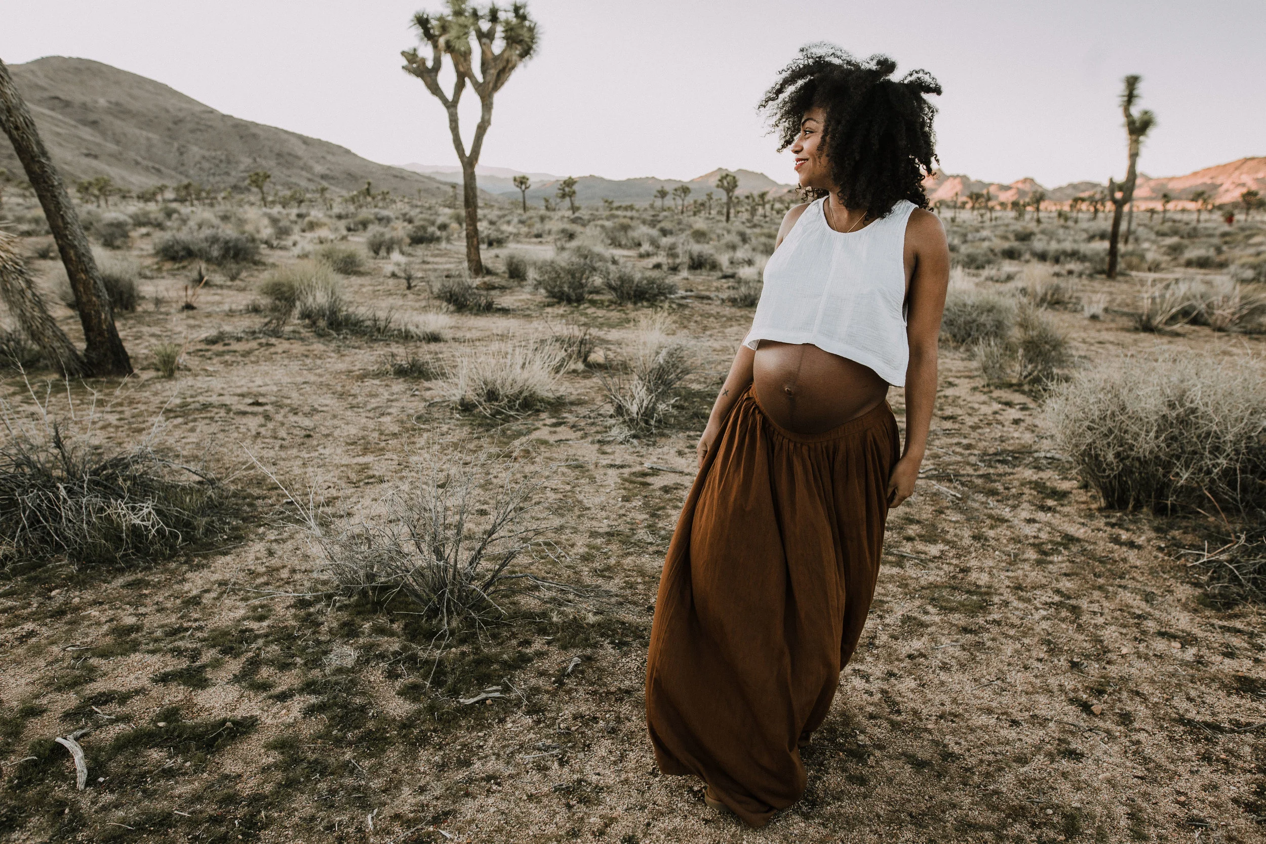 tahra maternity joshua tree-141.jpg