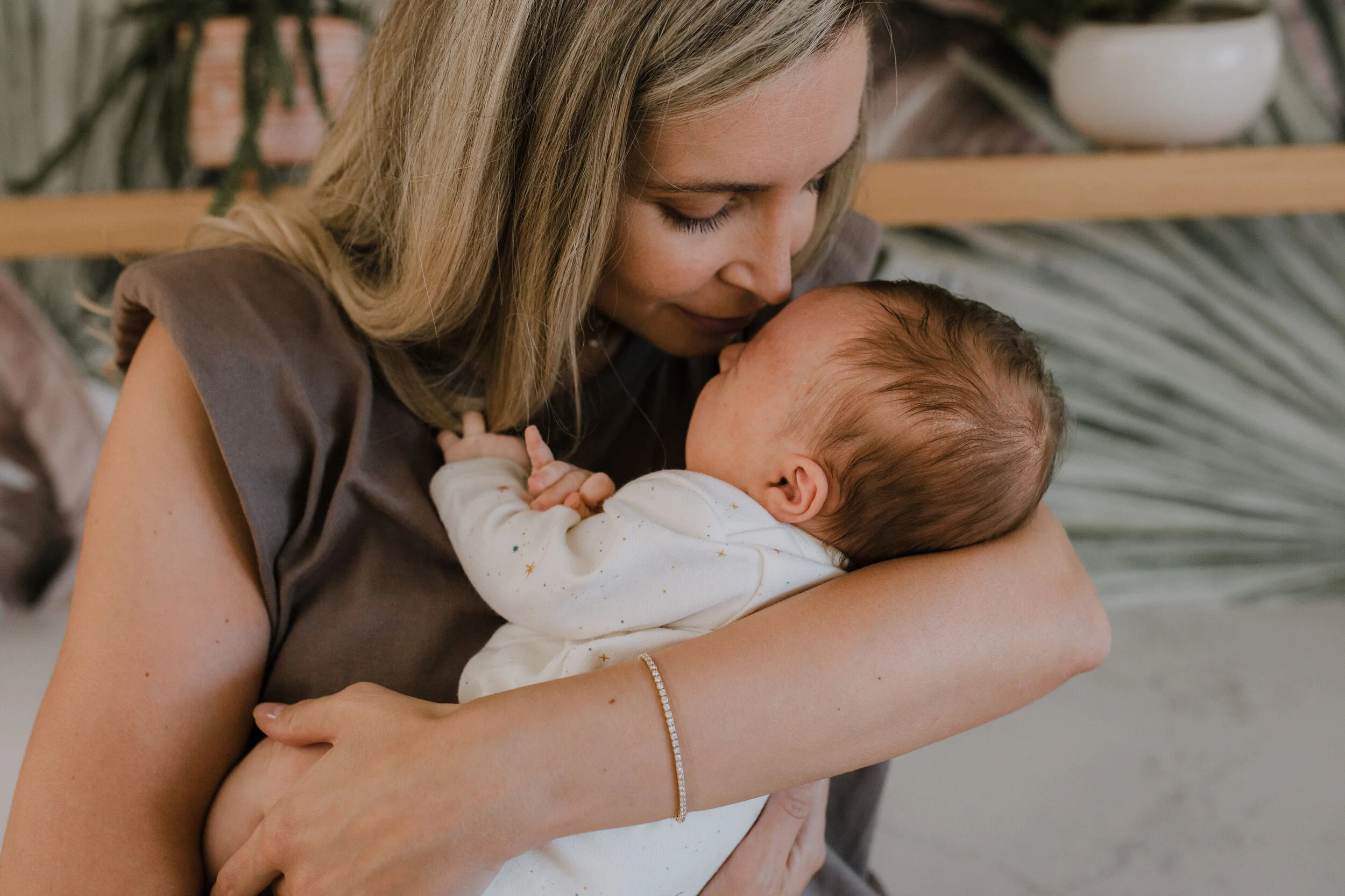 kara rus newborn-168.jpg