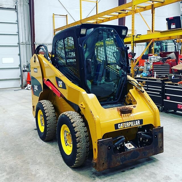 This beauty is for sale! 373 hours! #forsale #skid #cat246c #caterpiller #ladcusa1984 https://minneapolis.craigslist.org/csw/hvo/d/saint-michael-cat-246c-for-sale-374/7146209611.html